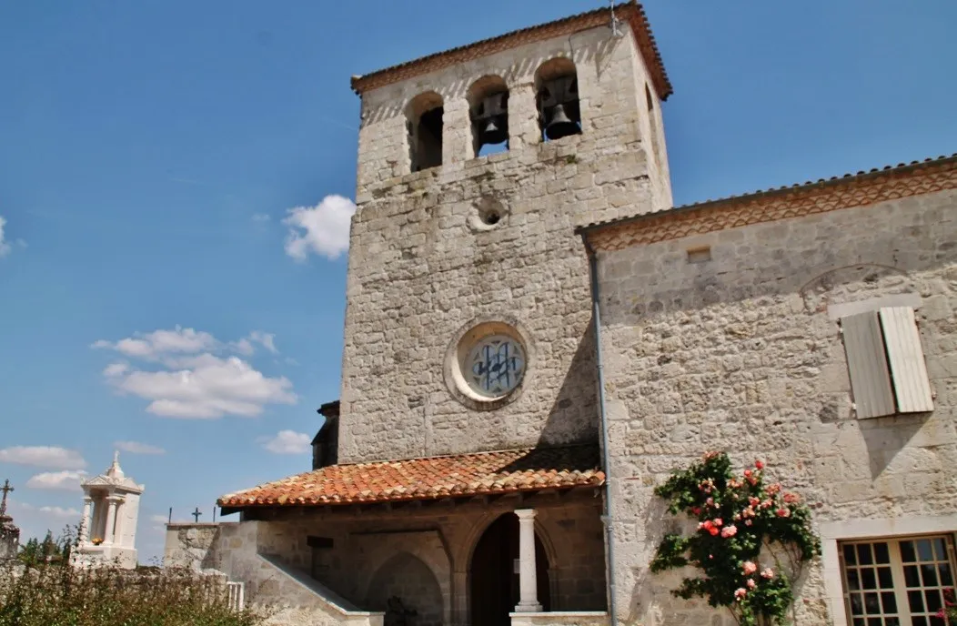 Photo showing: église St Pierre