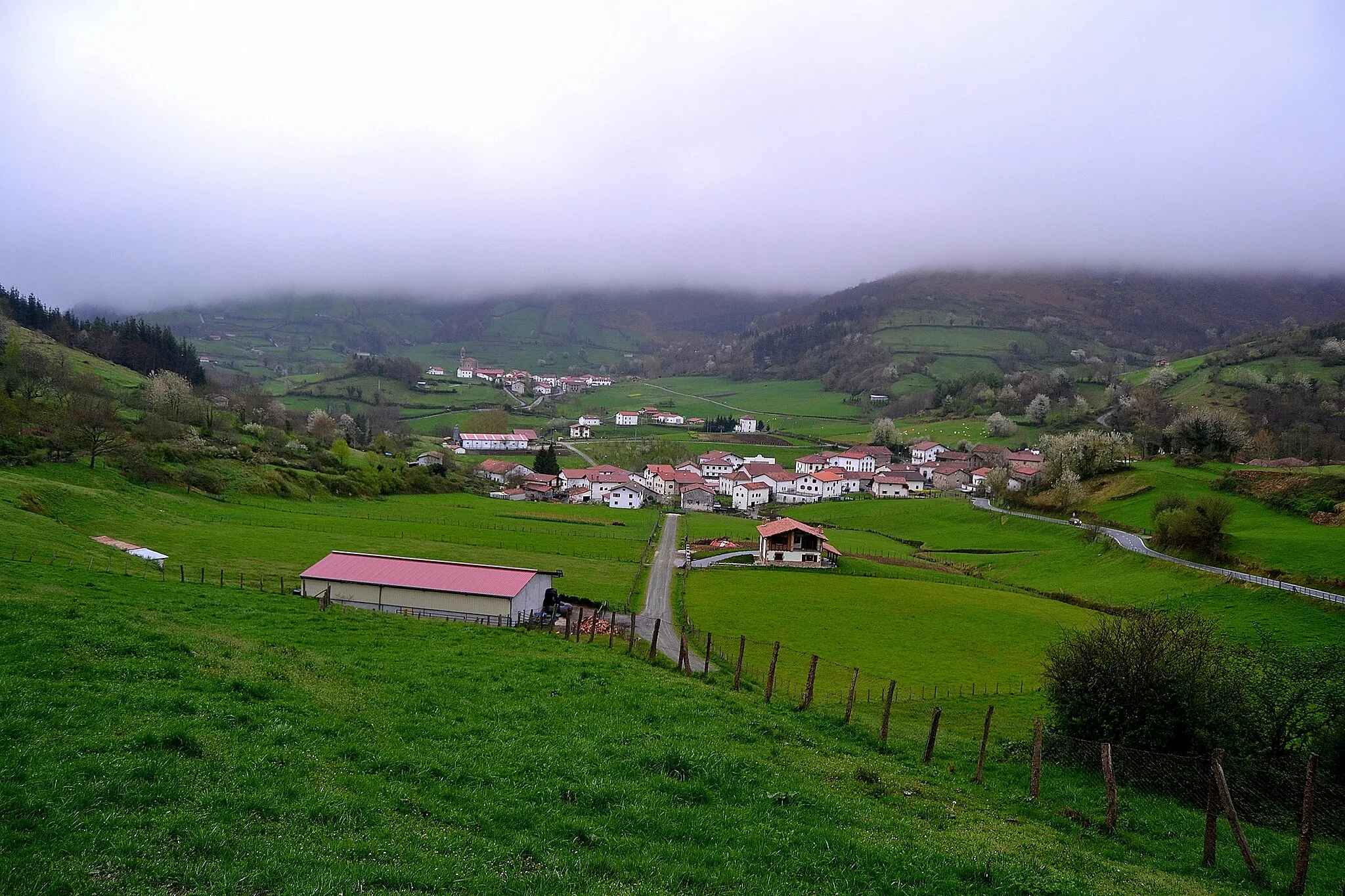 Photo showing: Beintza-Labaien udalerria. Malerreka, Nafarroa. Euskal Herria.
Beintza-Labaien village. Malerreka, Navarre. Basque Country.