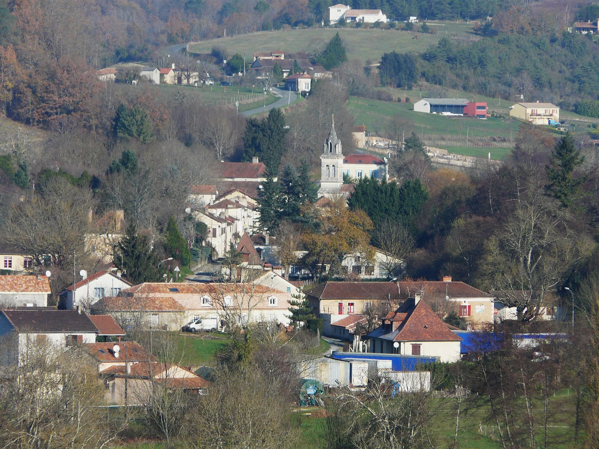 Photo showing: Le village de Manzac-sur-Vern, Dordogne, France.