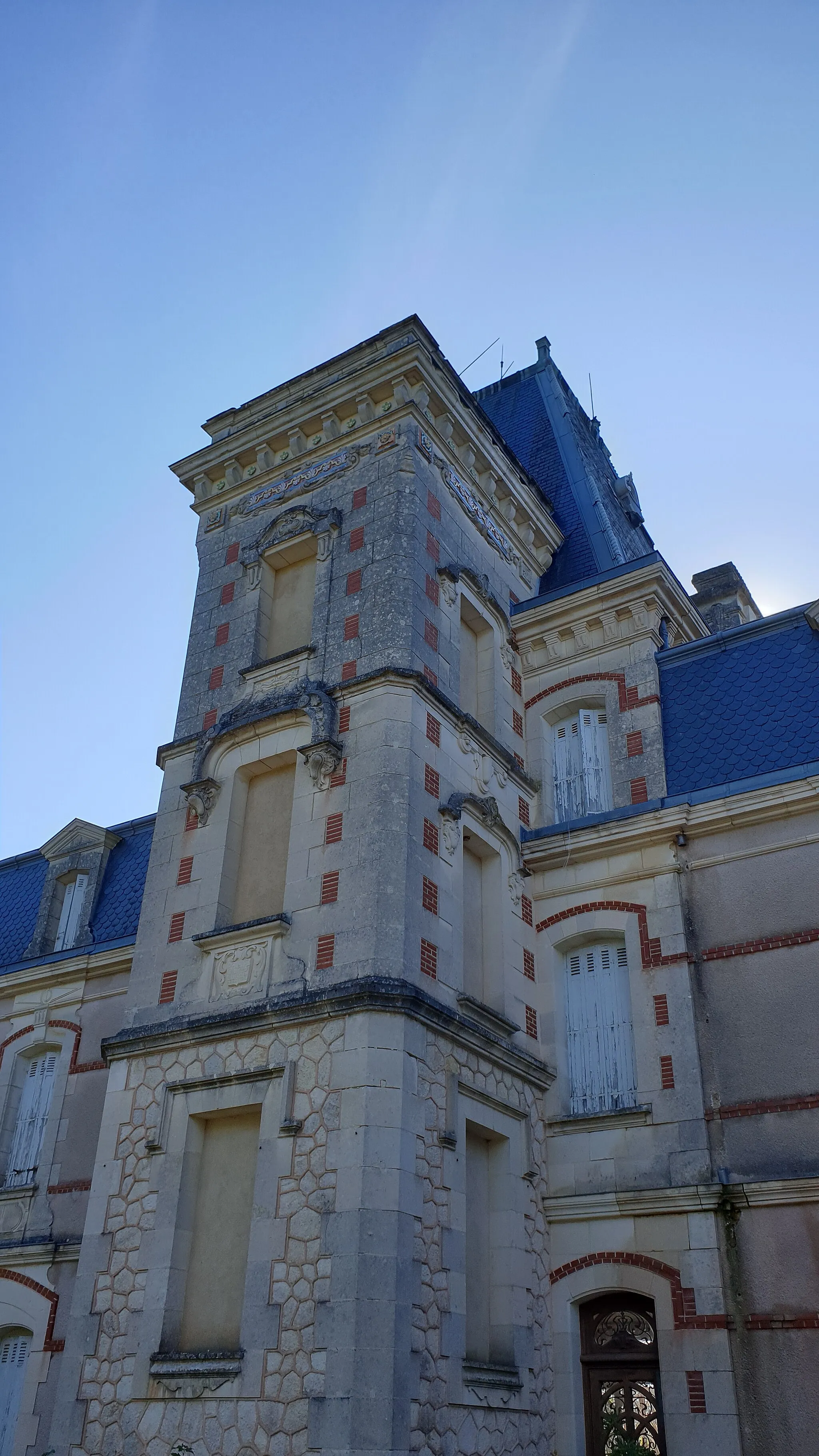 Photo showing: Facade ouest du château