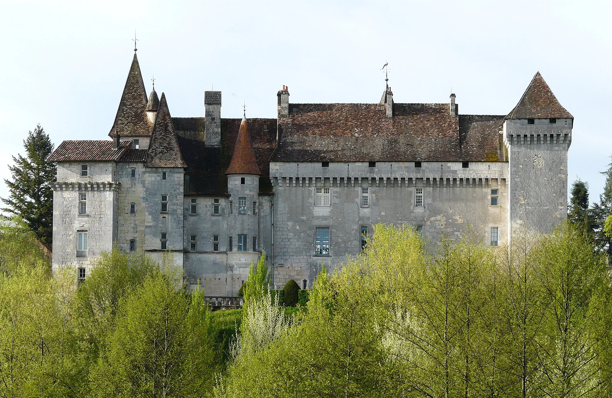 Photo showing: Le château de Château-l'Évêque vu du nord, Dordogne, France