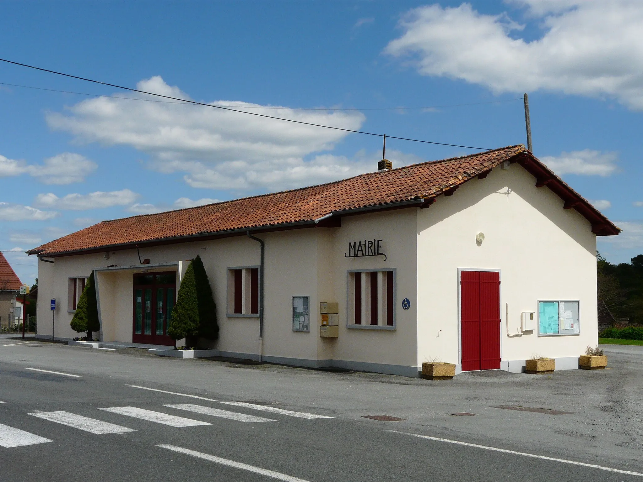 Photo showing: La mairie de Saint-Géry, Dordogne, France.