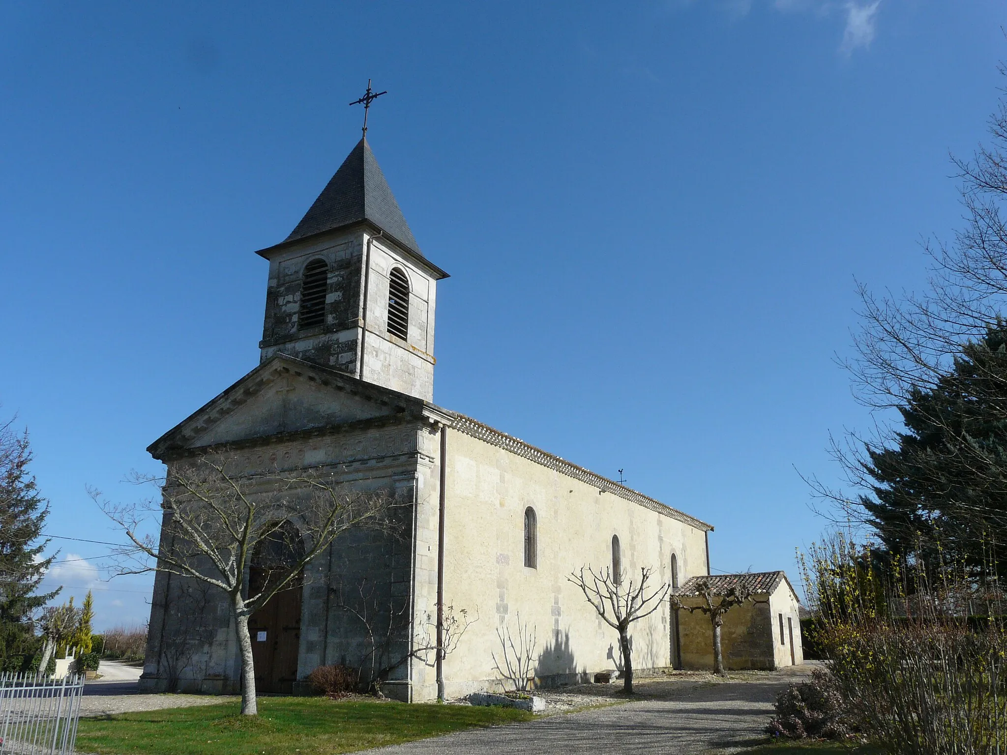 Photo showing: L'église de Saint-Rémy, Dordogne, France.