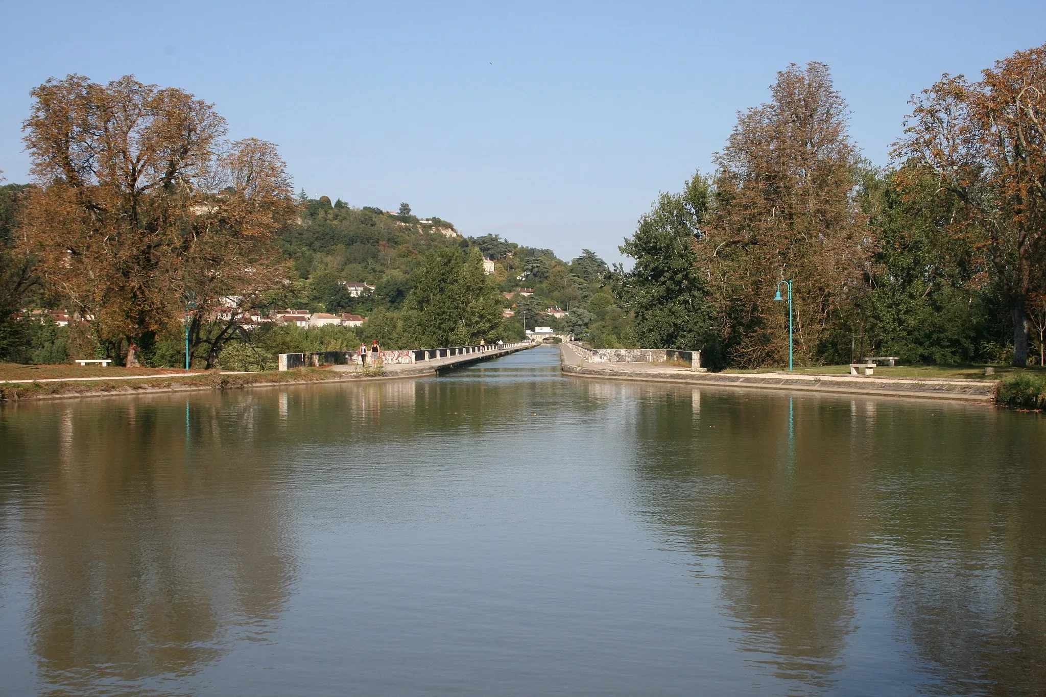 Photo showing: Agen canal bridge, Agen, France