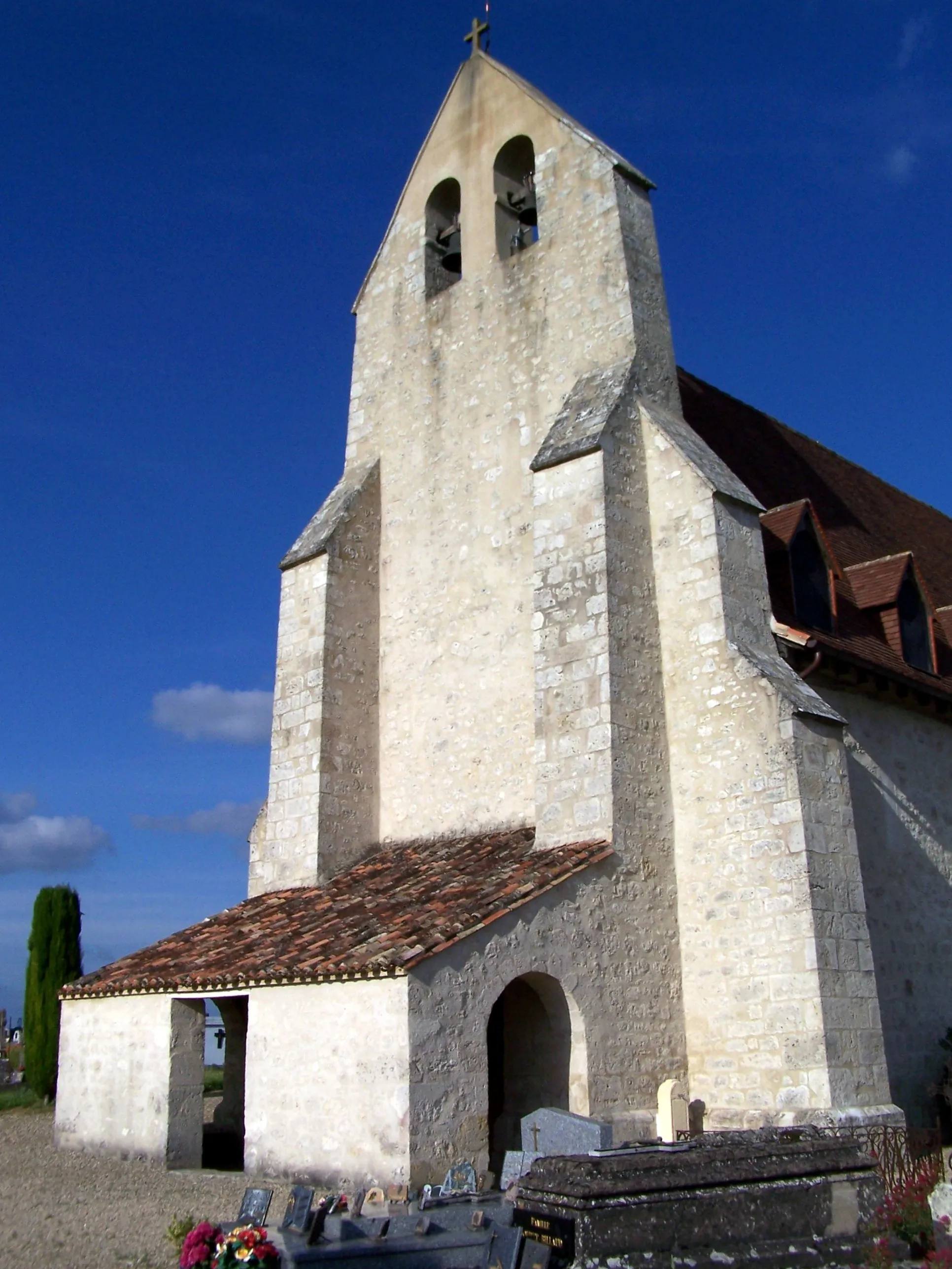 Photo showing: Saint Peter church of Mauvezin-sur-Gupie (Lot-et-Garonne, France)