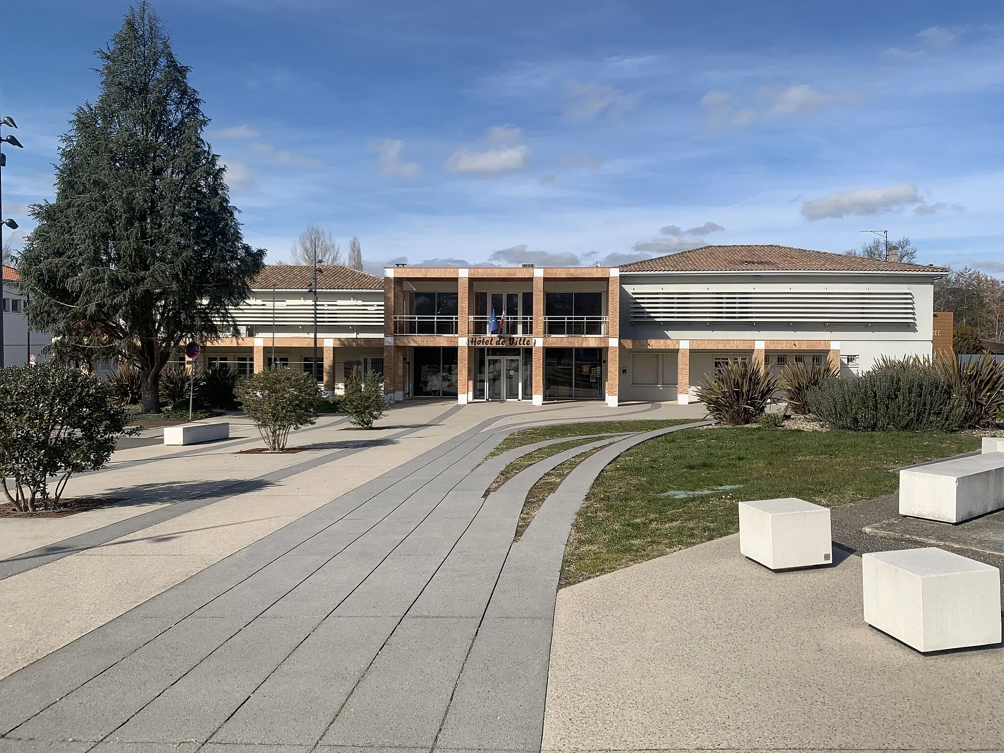 Photo showing: Photographie de la mairie de pont du casse