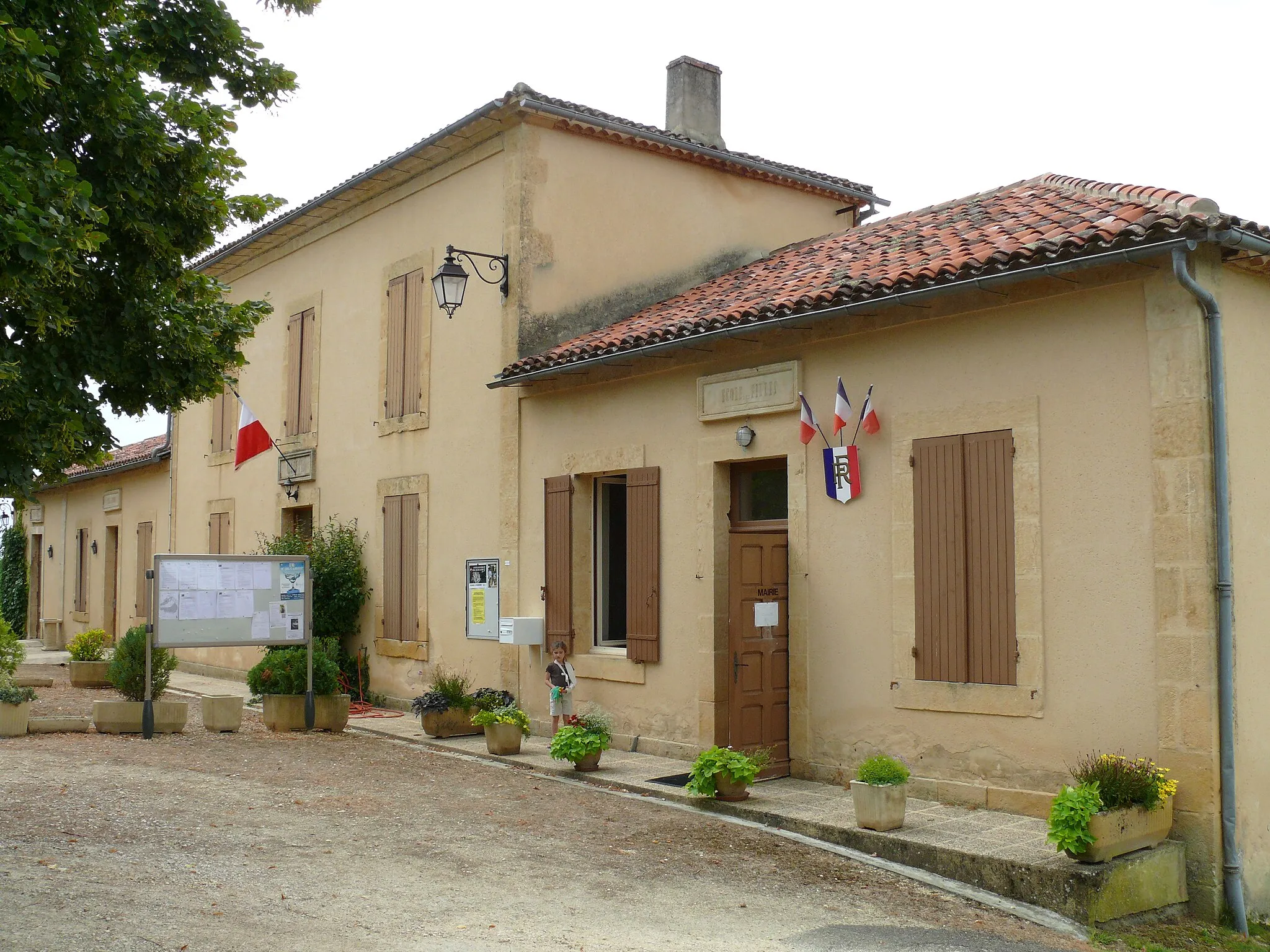 Photo showing: Loubejac - Mairie