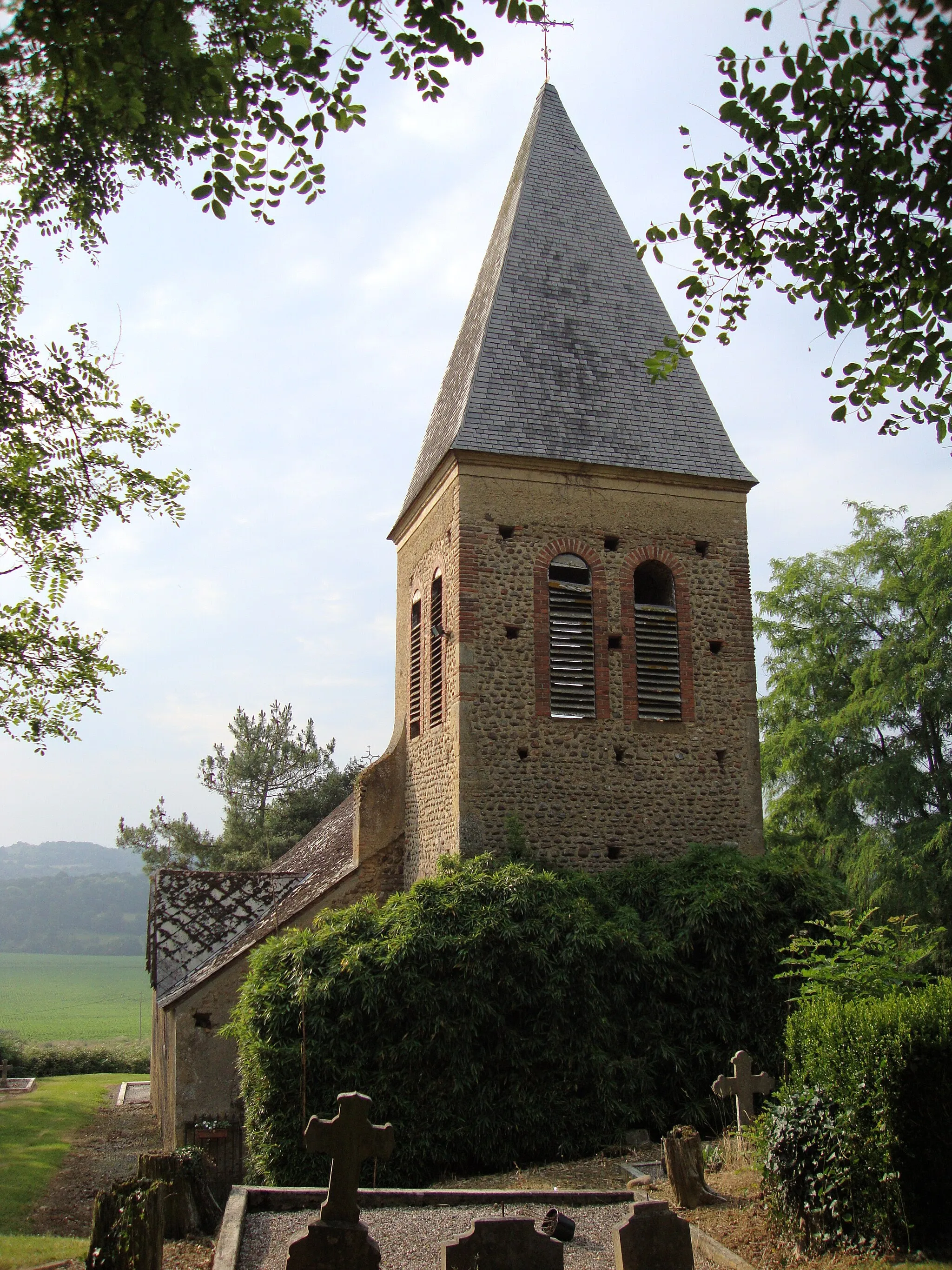 Photo showing: Bentayou (Bentayou-Sérée, Pyr-Atl, Fr) church with tower