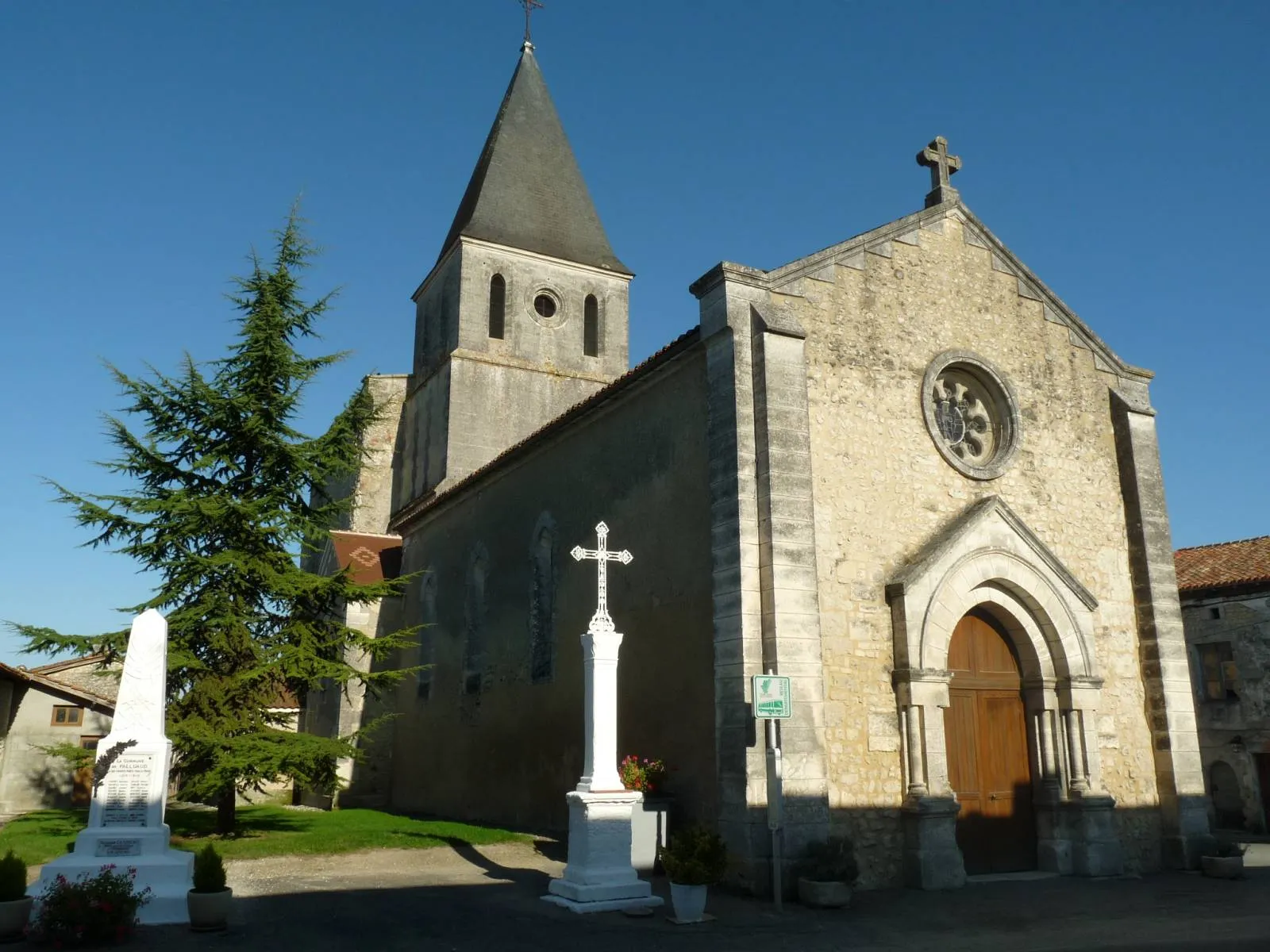 Photo showing: Church in Palluaud, Charente, France