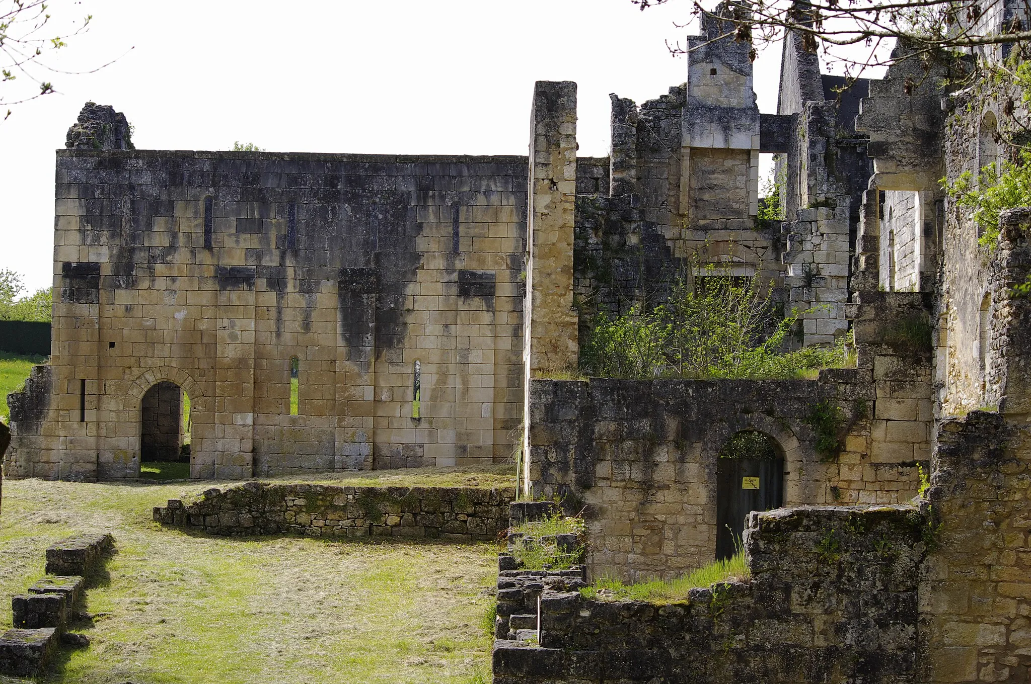 Photo showing: Ruines de l'abbaye de Boschaud, commune de Villars, Dordogne, France