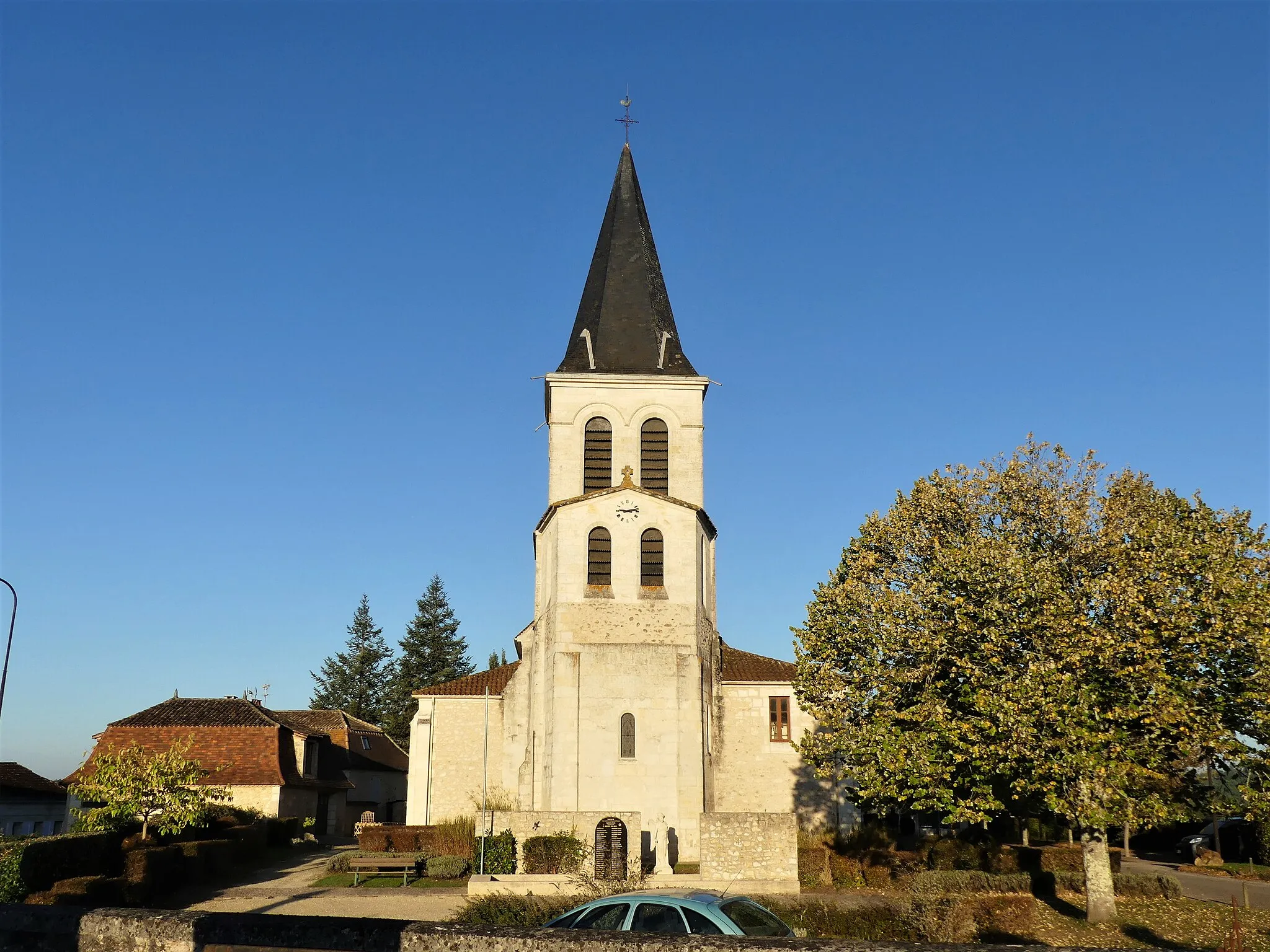 Photo showing: L'église de Maurens, Dordogne, France.