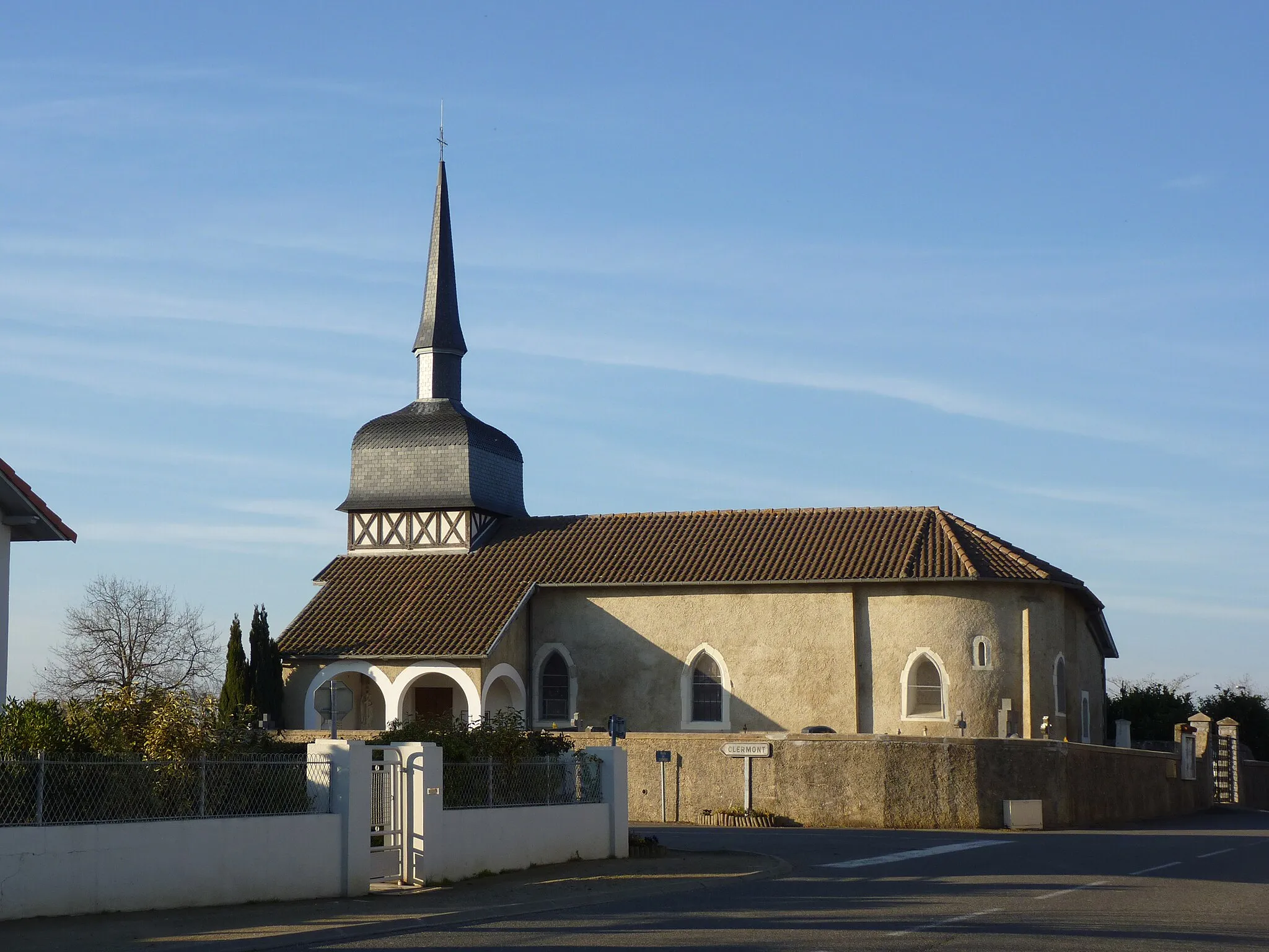 Photo showing: L'église d'Ozourt (Landes)