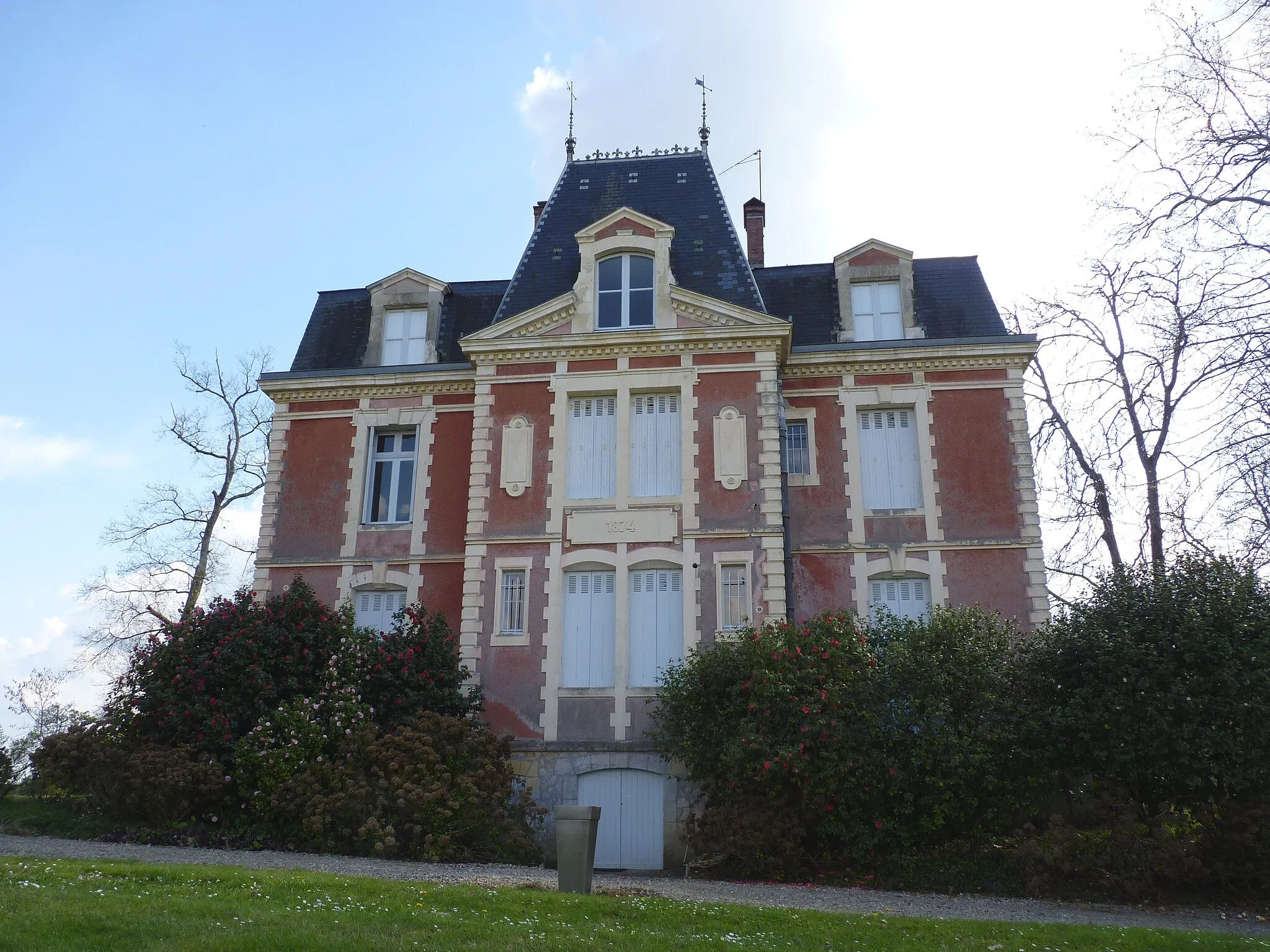 Photo showing: Le château de Lahosse