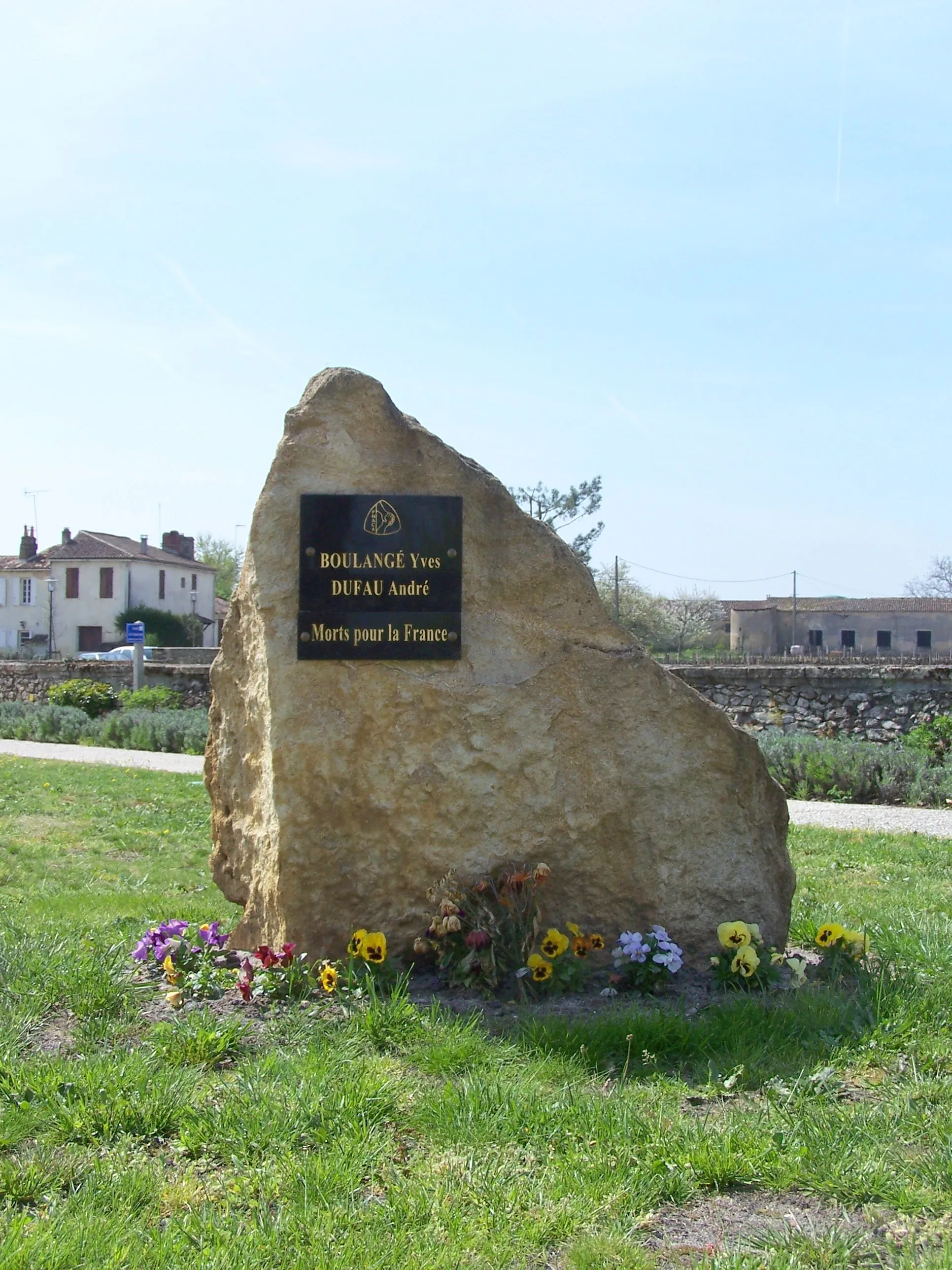 Photo showing: Algeria war memorial of Preignac (Gironde, France)