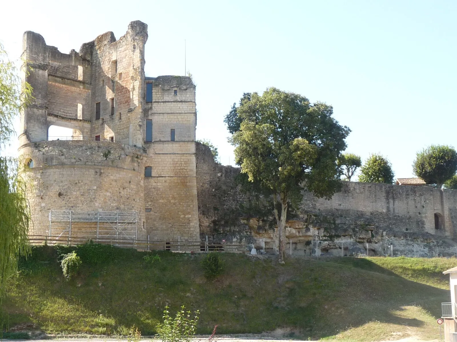 Photo showing: castle of Montguyon, Charente-Maritime, SW France