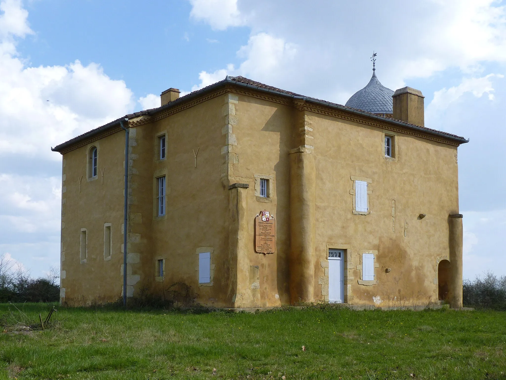 Photo showing: Château de Boucosse