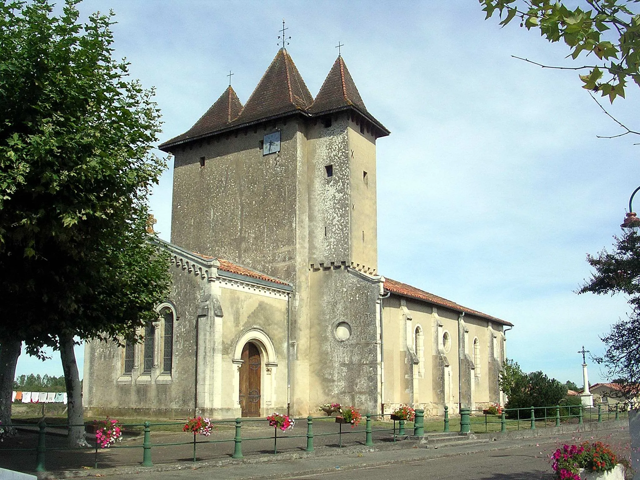 Photo showing: Eglise Saint-Jacques-le-Majeur de Saint-Yaguen, dans le département français des Landes