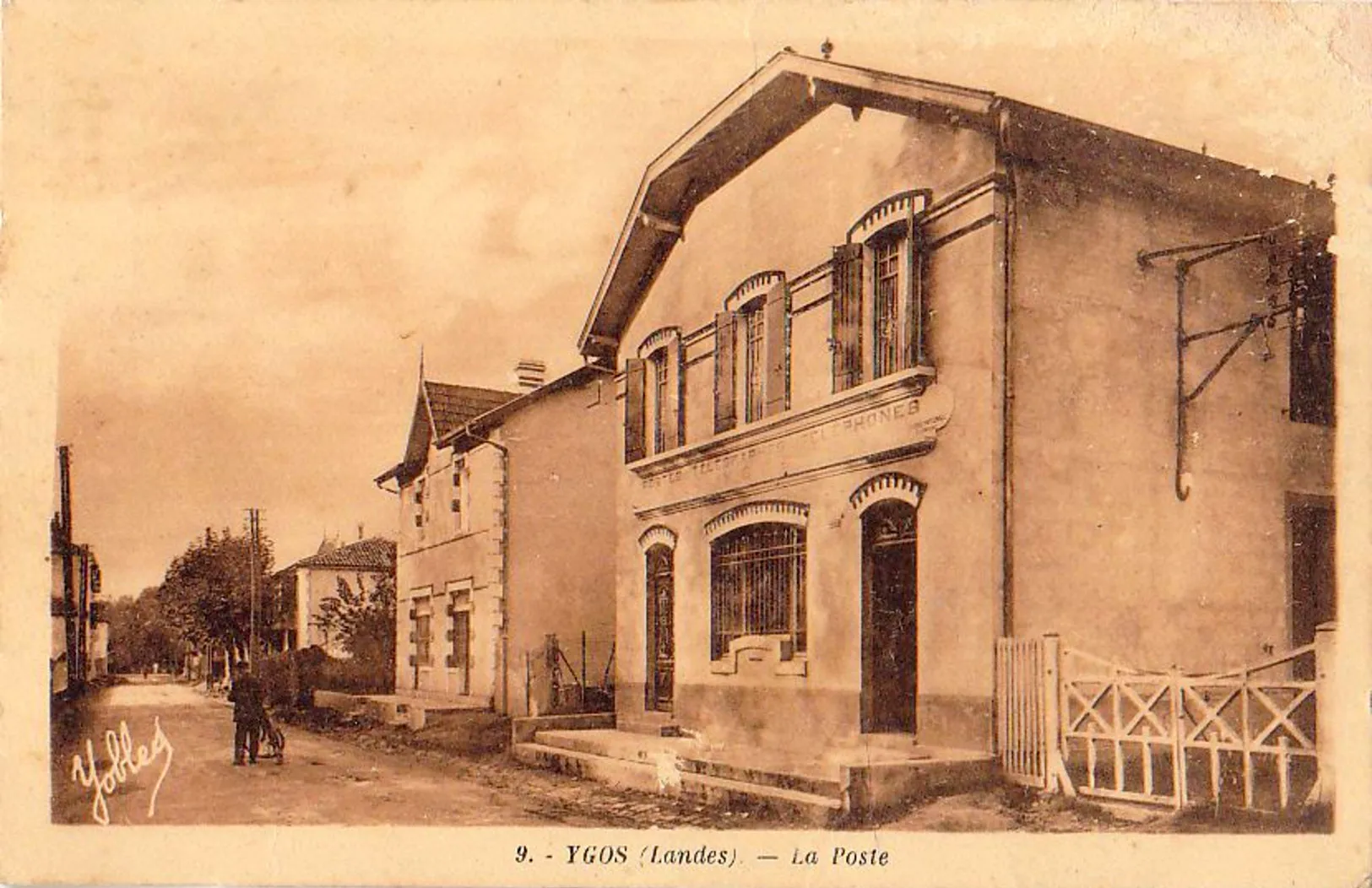 Photo showing: Ygos - La Poste