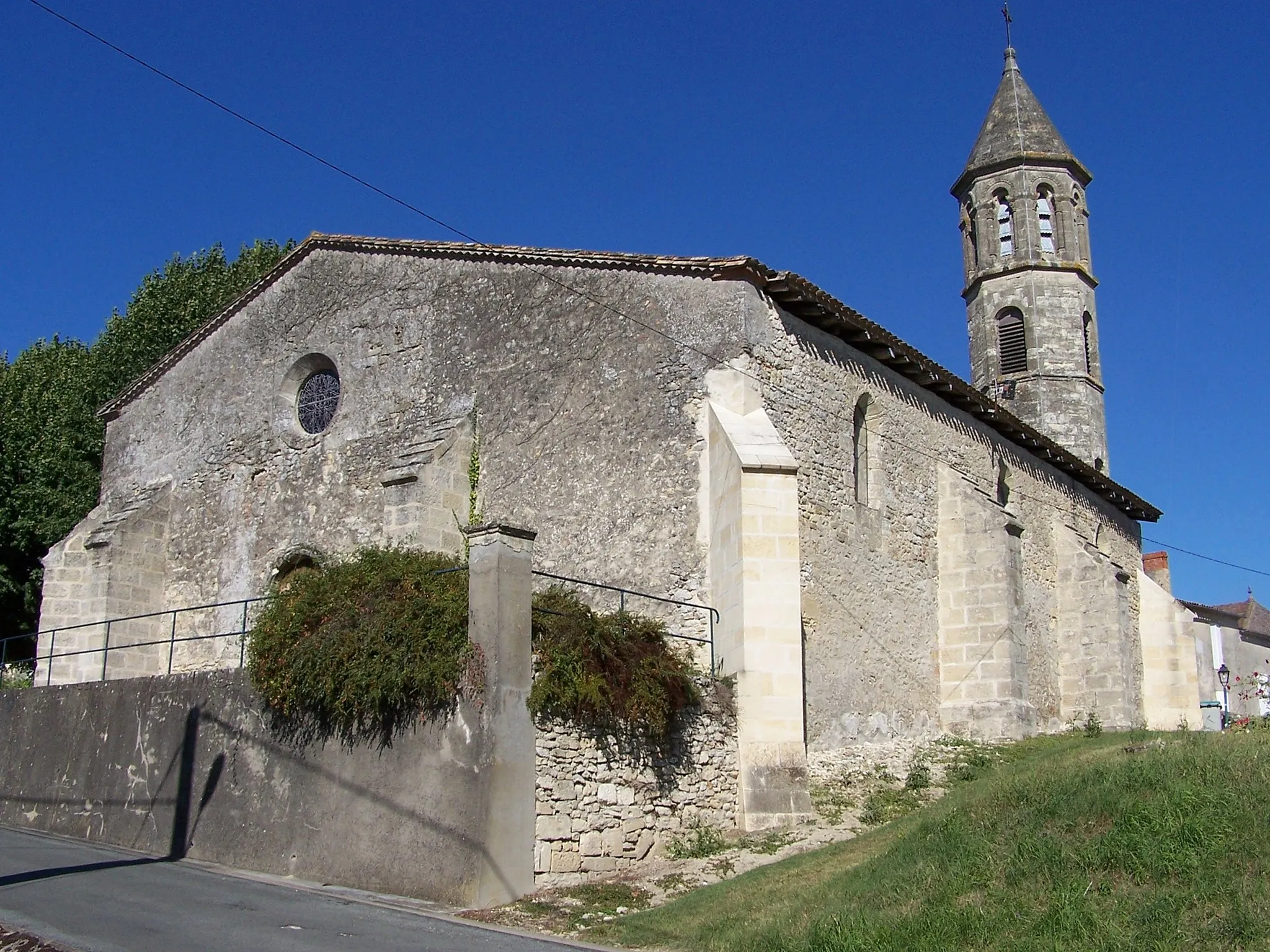 Photo showing: Church of Saint-Vivien-de-Monségur (Gironde, France)