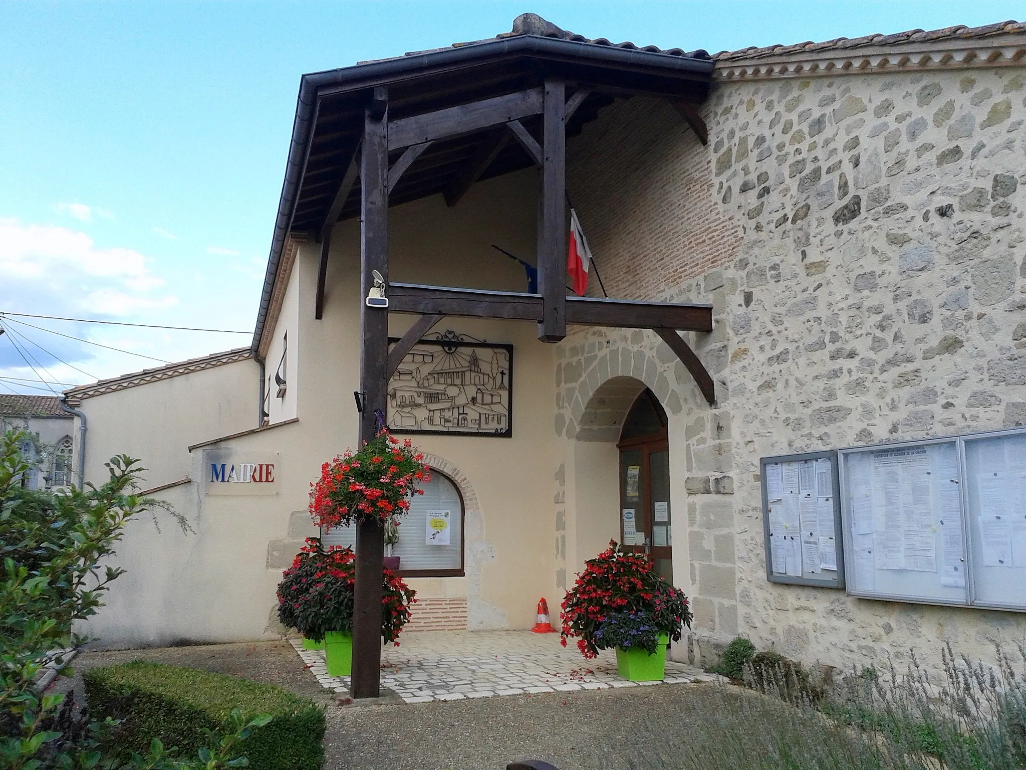 Photo showing: Town hall of Saint-Pierre-sur-Dropt (Lot-et-Garonne, France)