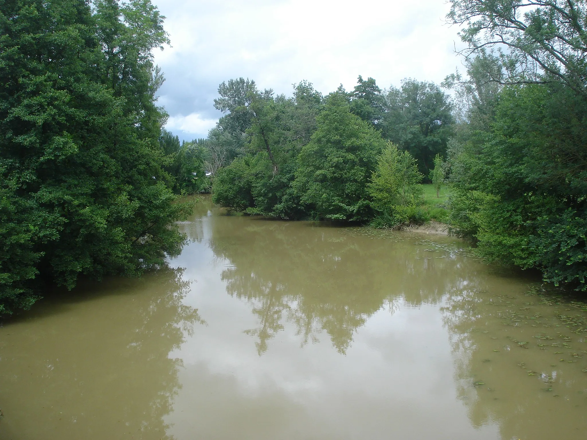 Photo showing: Dropt river at Monségur (Gironde, Fr)