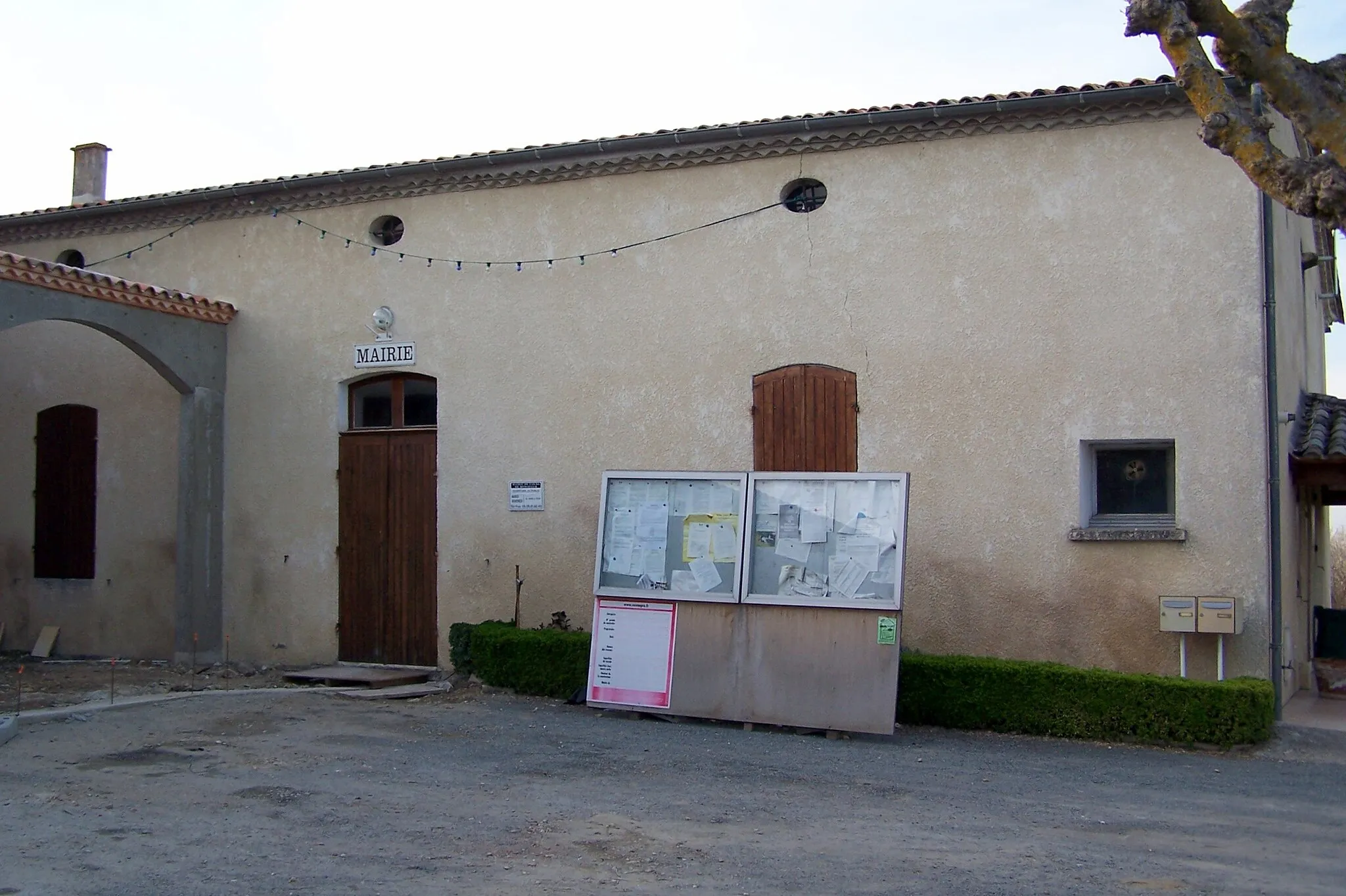 Photo showing: Town hall of Cours-de-Monségur (Gironde, France)