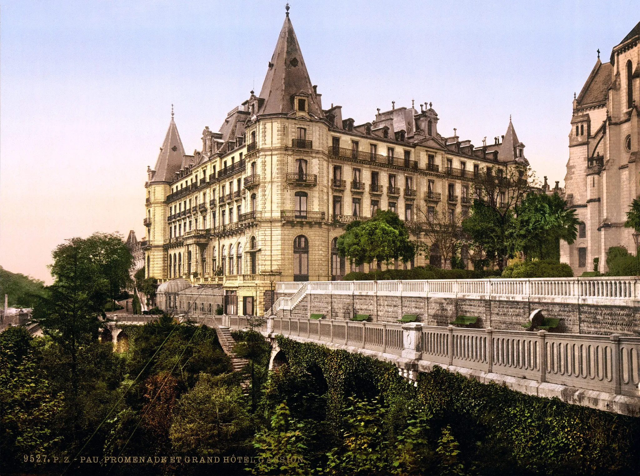 Photo showing: 9527 P.Z. Grand Hôtel Gassion, Boulevard des Pyrénées, Pau, France