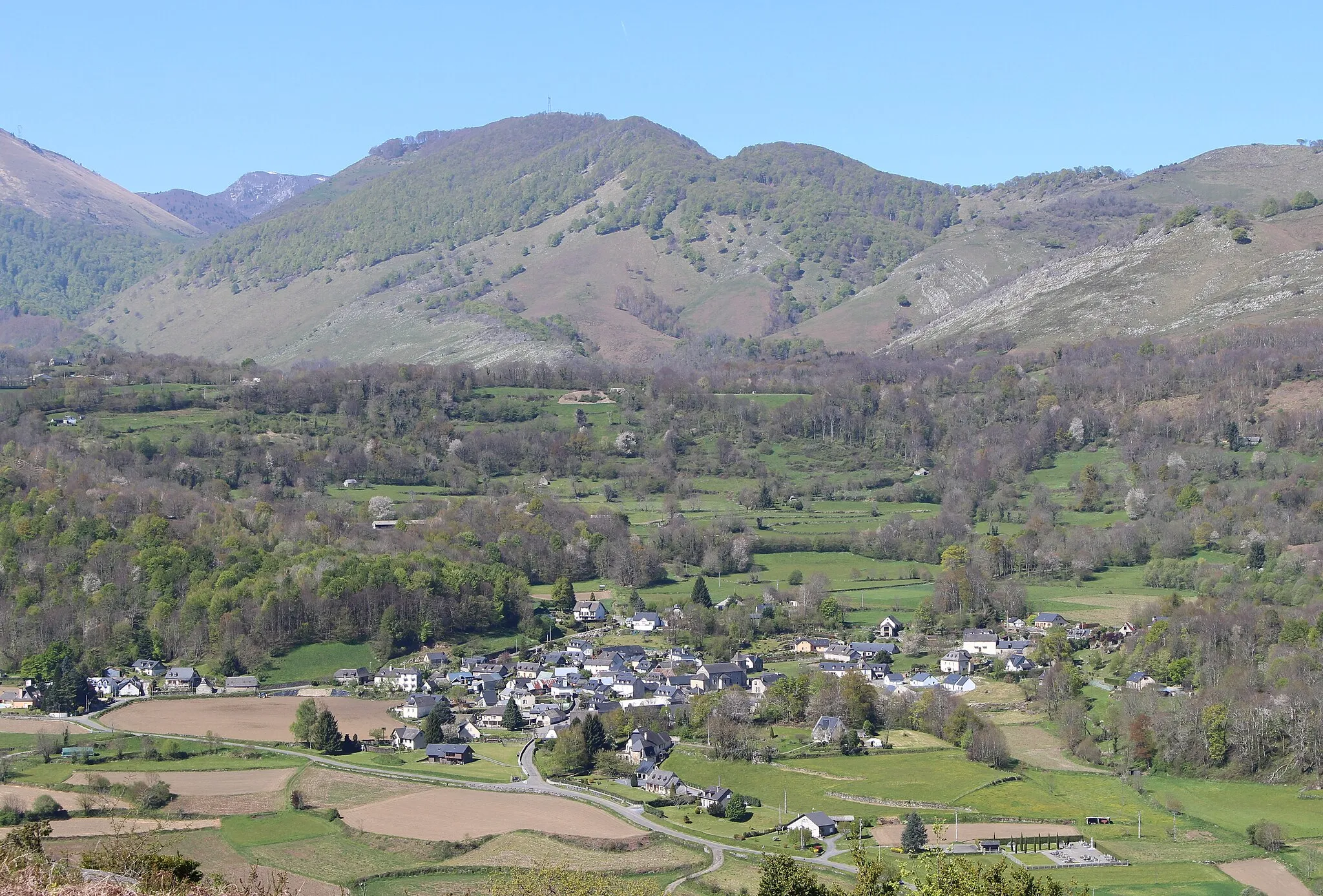 Photo showing: Omex (Hautes-Pyrénées, France).