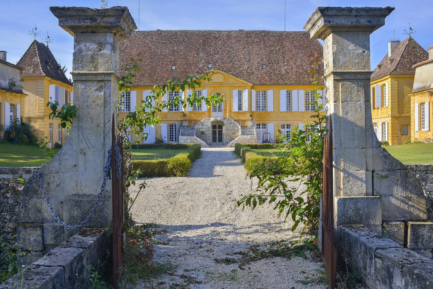 Photo showing: This building is inscrit au titre des monuments historiques de la France. It is indexed in the base Mérimée, a database of architectural heritage maintained by the French Ministry of Culture, under the reference PA00082373 .