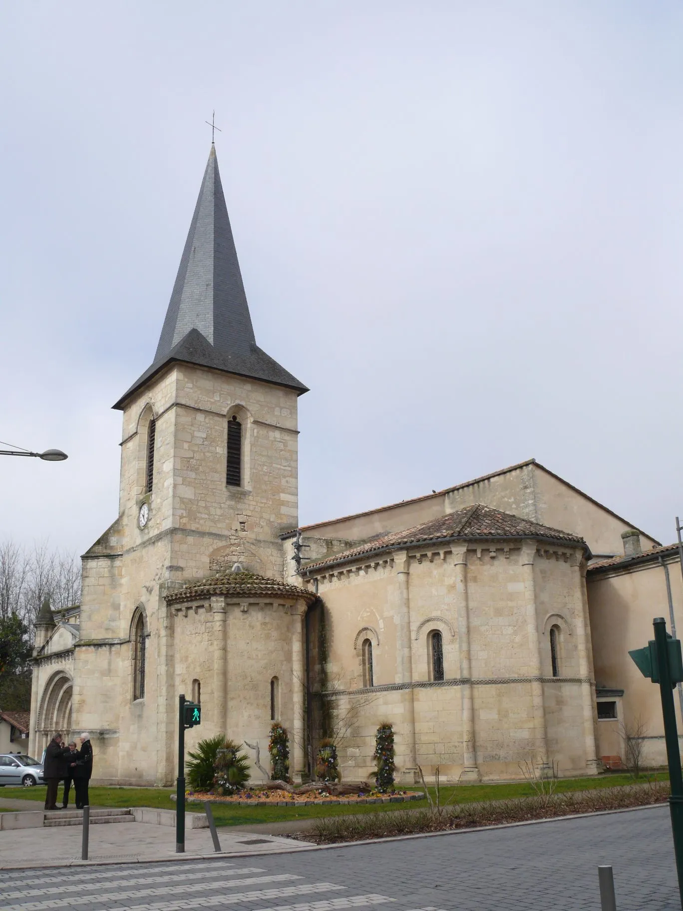 Photo showing: Saint-Médard's church of Saint-Médard-en-Jalles (Gironde, France).