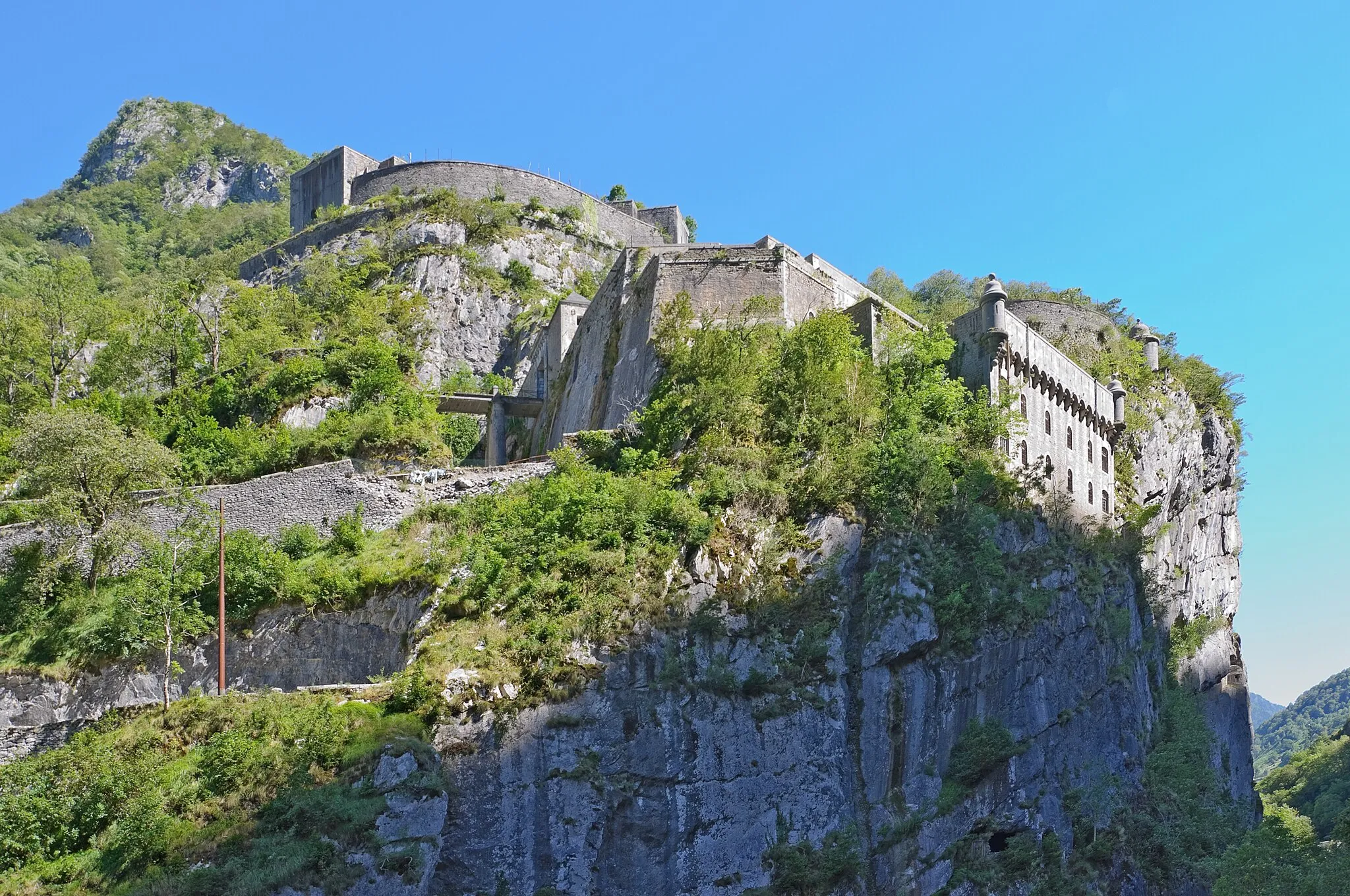 Photo showing: This building is classé au titre des monuments historiques de la France. It is indexed in the base Mérimée, a database of architectural heritage maintained by the French Ministry of Culture, under the reference PA00084557 .