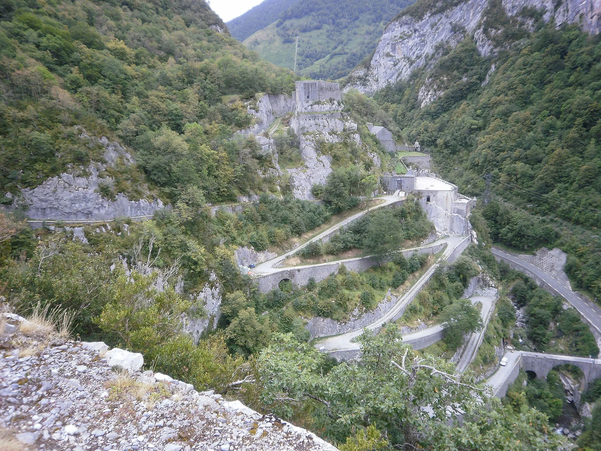 Photo showing: Fort du Portalet, sur les communes d'Etsaut et de Borce. Pyrénées-Atlantiques.