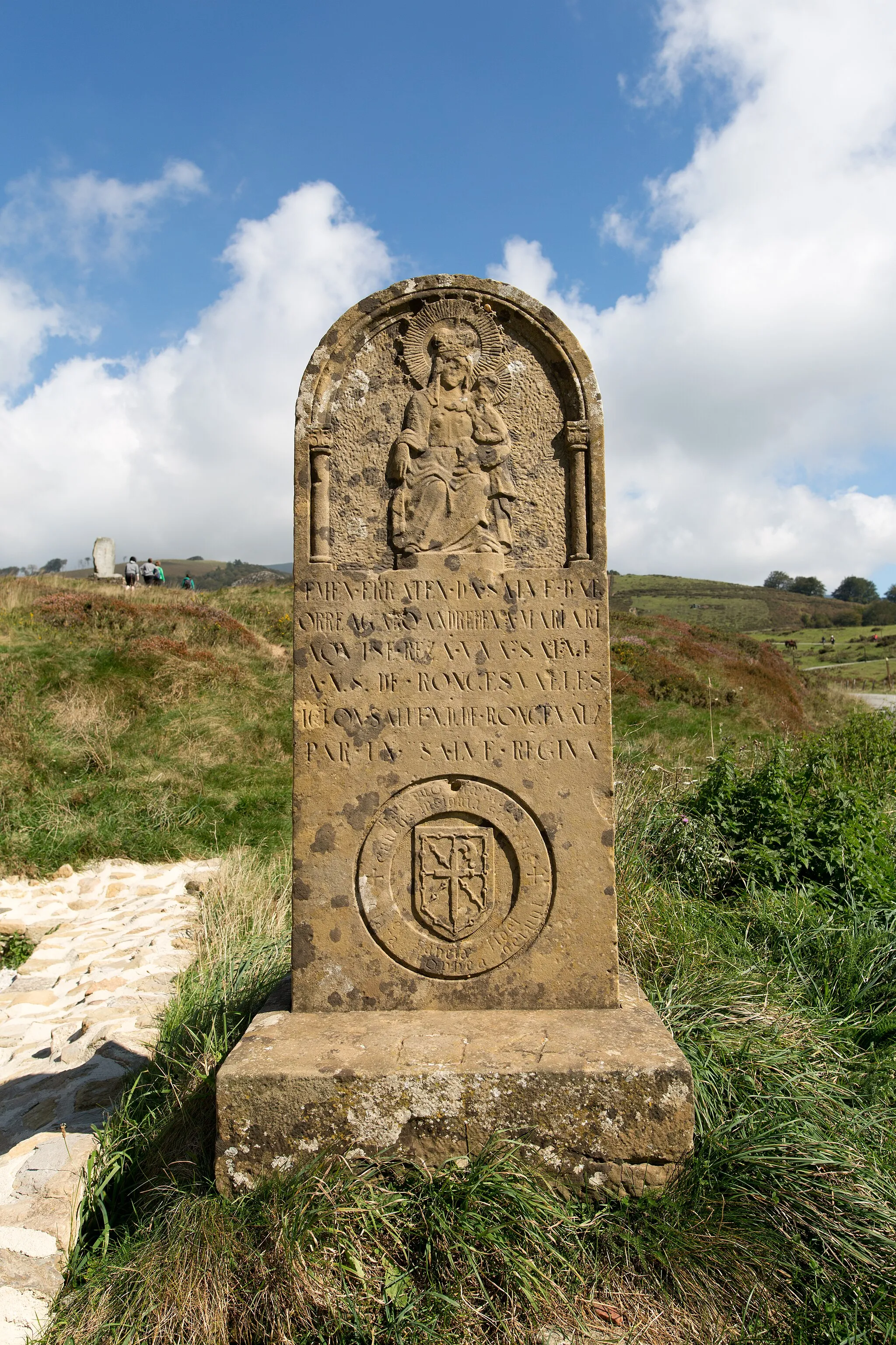 Photo showing: Ibañeta - stele