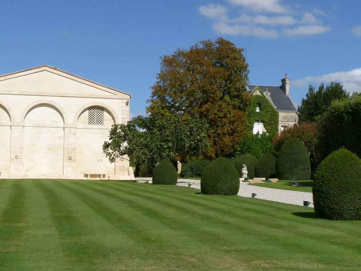 Photo showing: Château de Mouton-Rothschild, Pauillac, Gironde, France