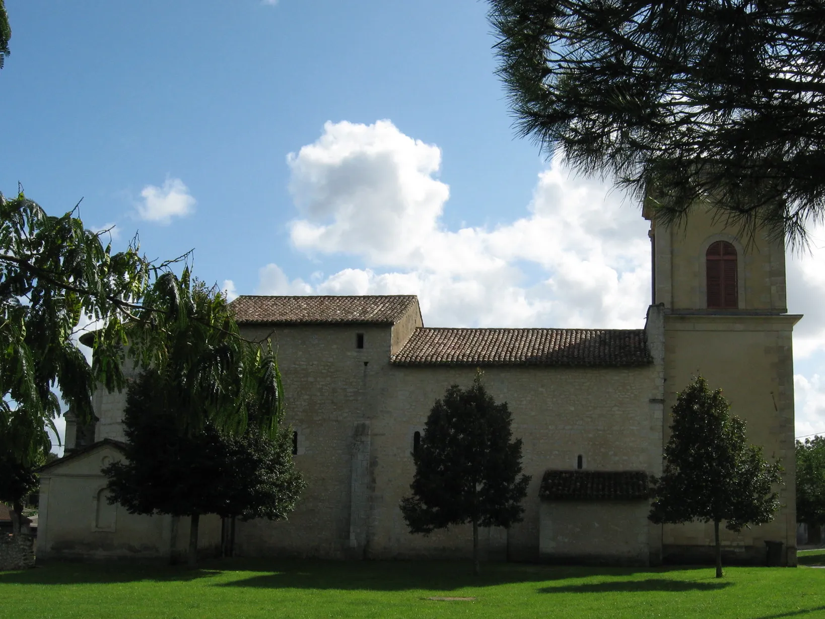 Photo showing: This building is inscrit au titre des monuments historiques de la France. It is indexed in the base Mérimée, a database of architectural heritage maintained by the French Ministry of Culture, under the reference PA00083802 .