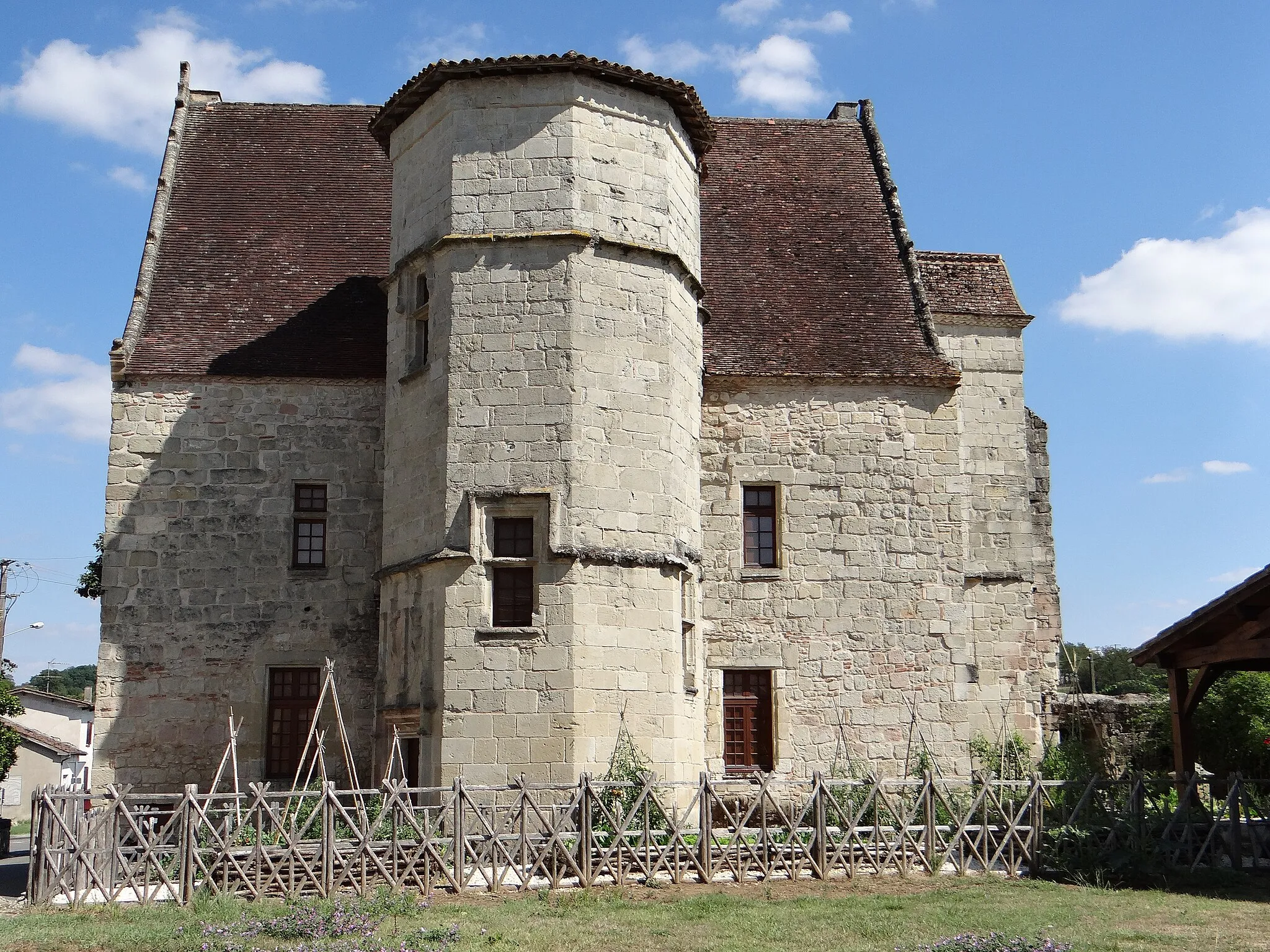 Photo showing: Château de Gontaud-de-Nogaret
