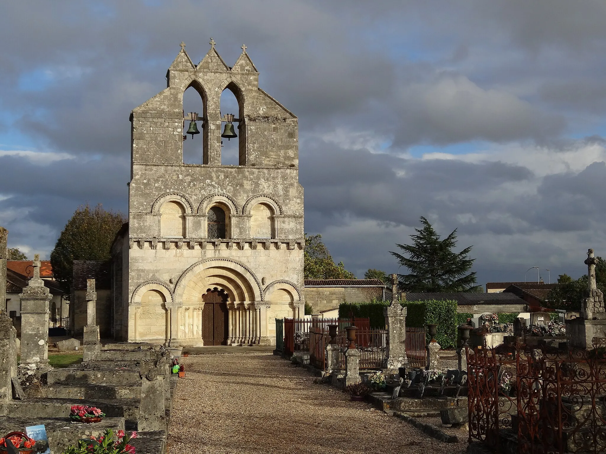 Photo showing: Façade ouest de l'église