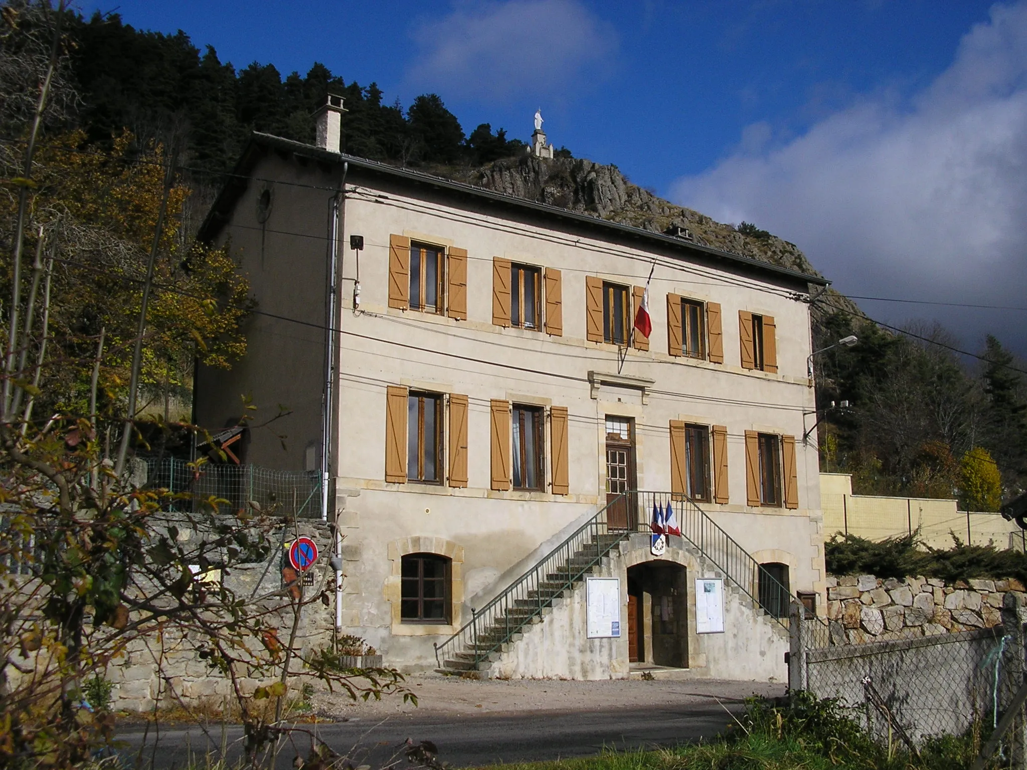 Photo showing: Mairie de Saint-Pierre-Eynac