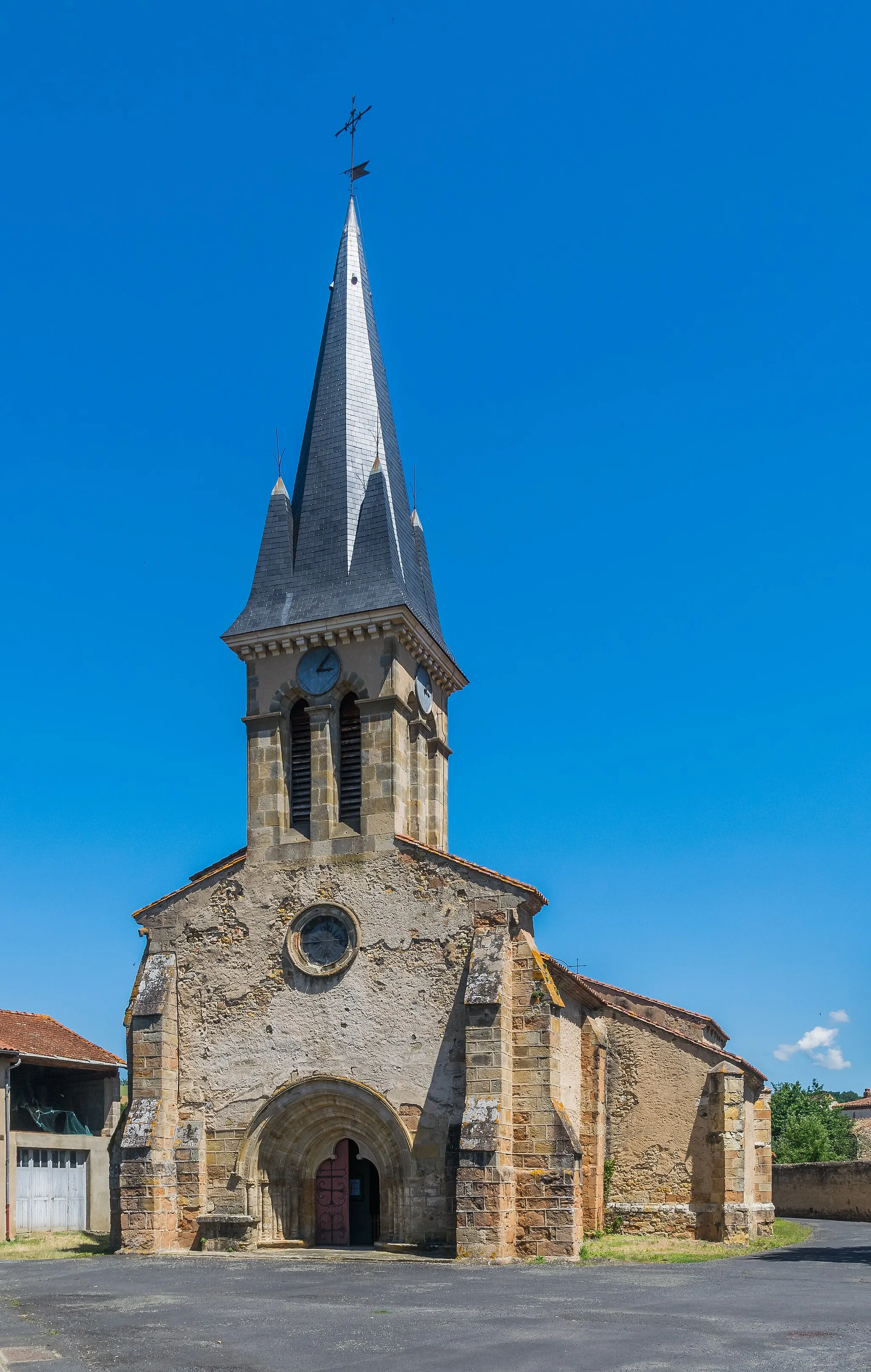 Photo showing: This building is inscrit au titre des monuments historiques de la France. It is indexed in the base Mérimée, a database of architectural heritage maintained by the French Ministry of Culture, under the reference PA00092491 .