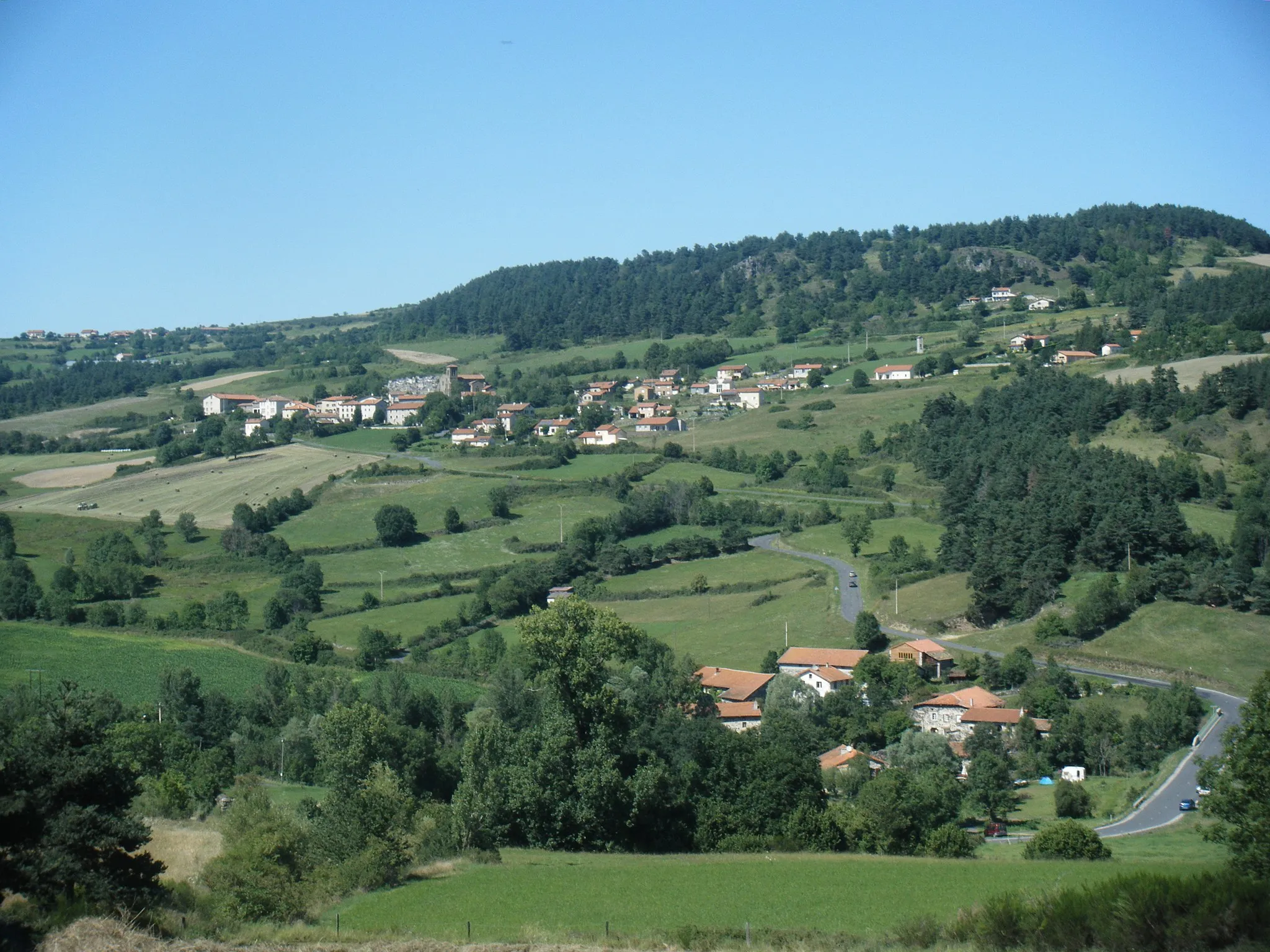 Photo showing: Village de Chadron et Colempce bas