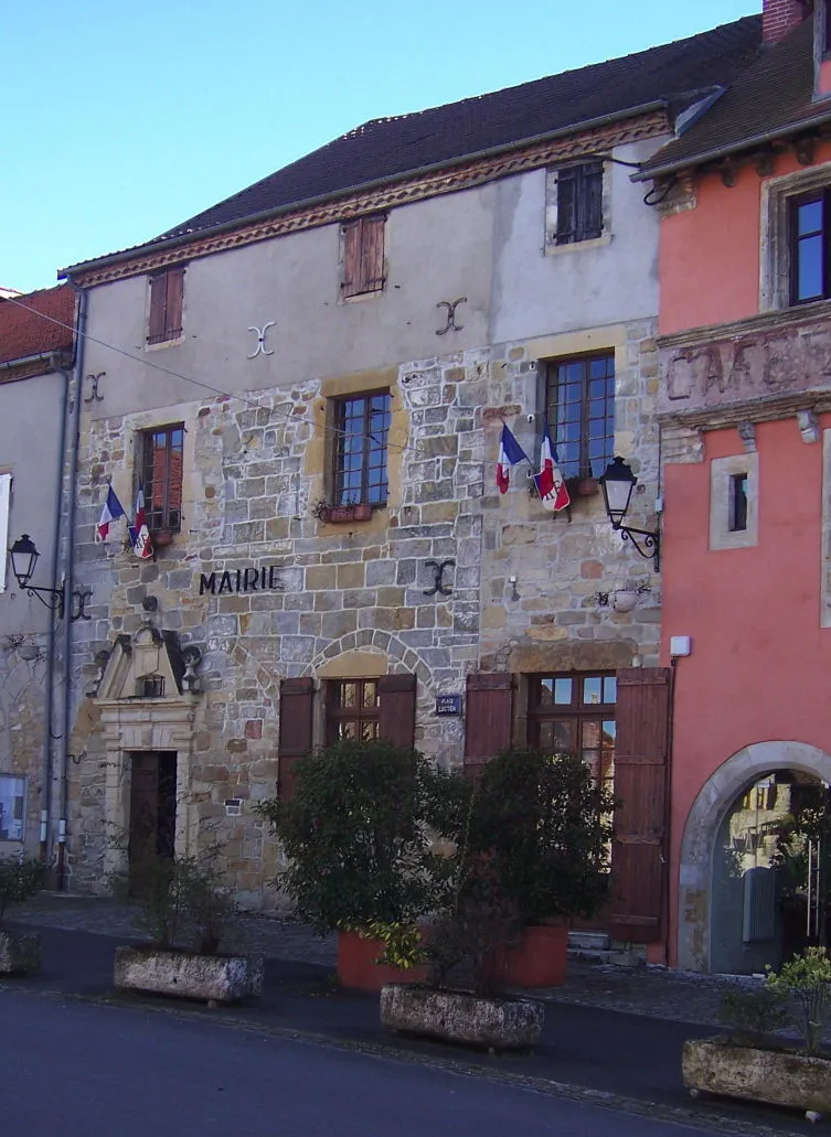 Photo showing: Mairie de la commune de Capdenac-le-Haut