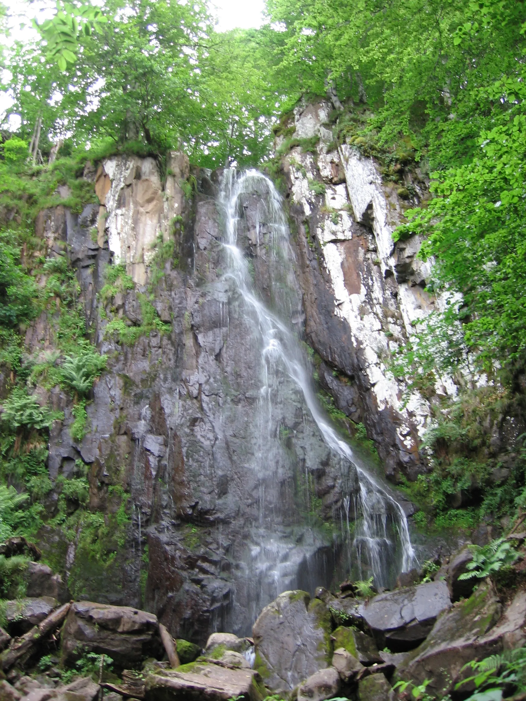 Photo showing: Liadouze waterfall