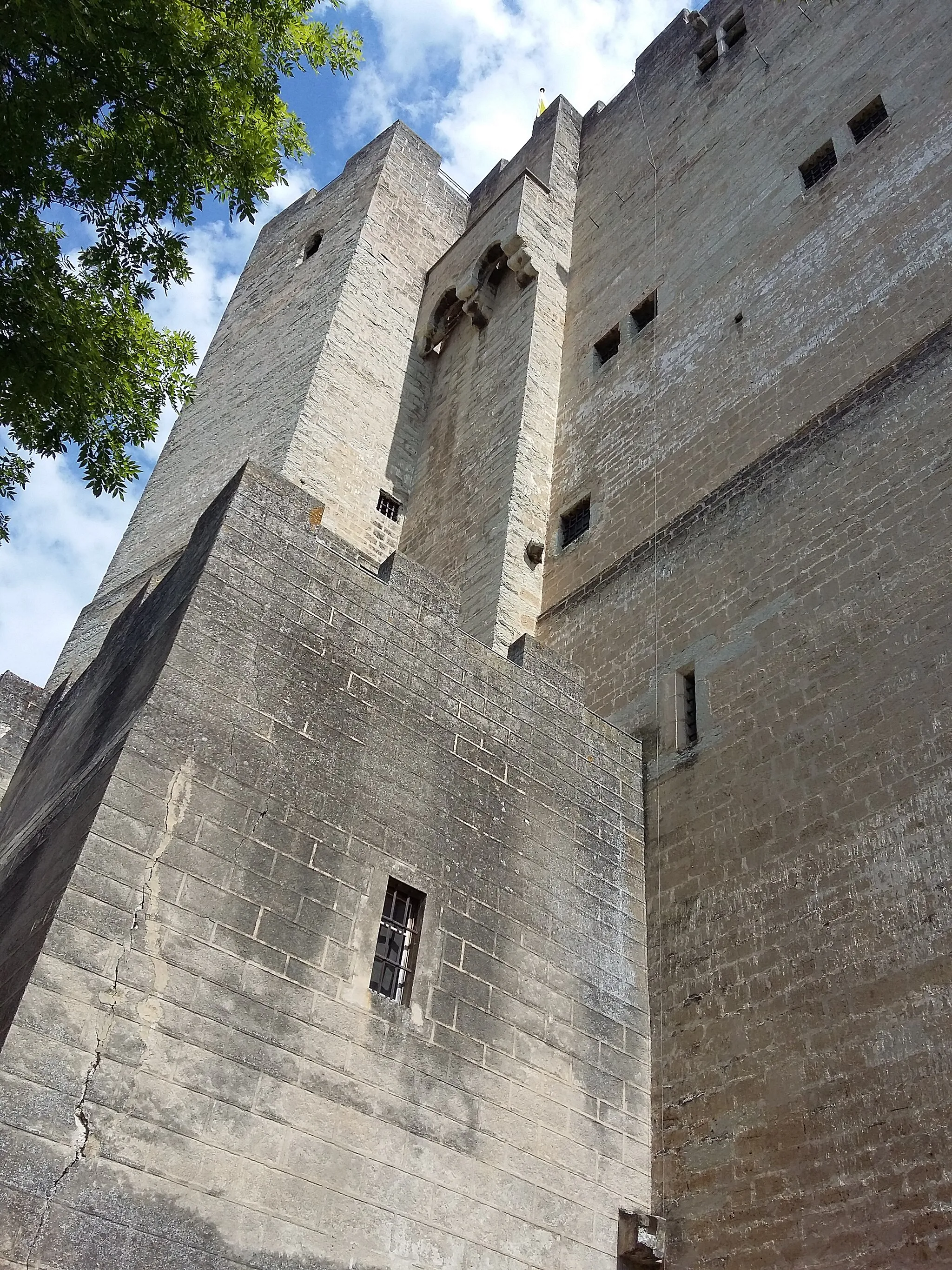 Photo showing: This building is indexed in the base Mérimée, a database of architectural heritage maintained by the French Ministry of Culture, under the reference PA00092100 .