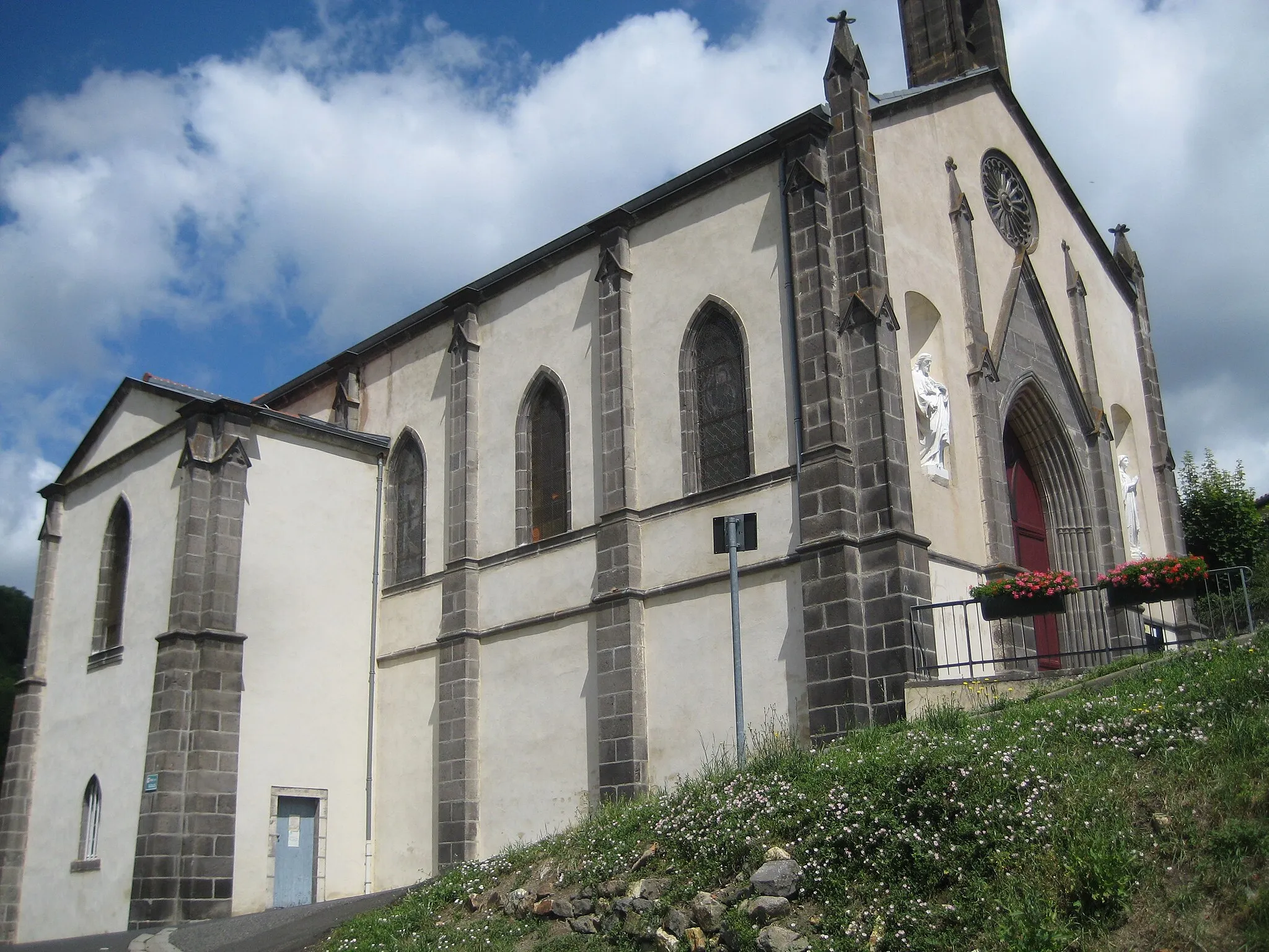 Photo showing: église d'Enval