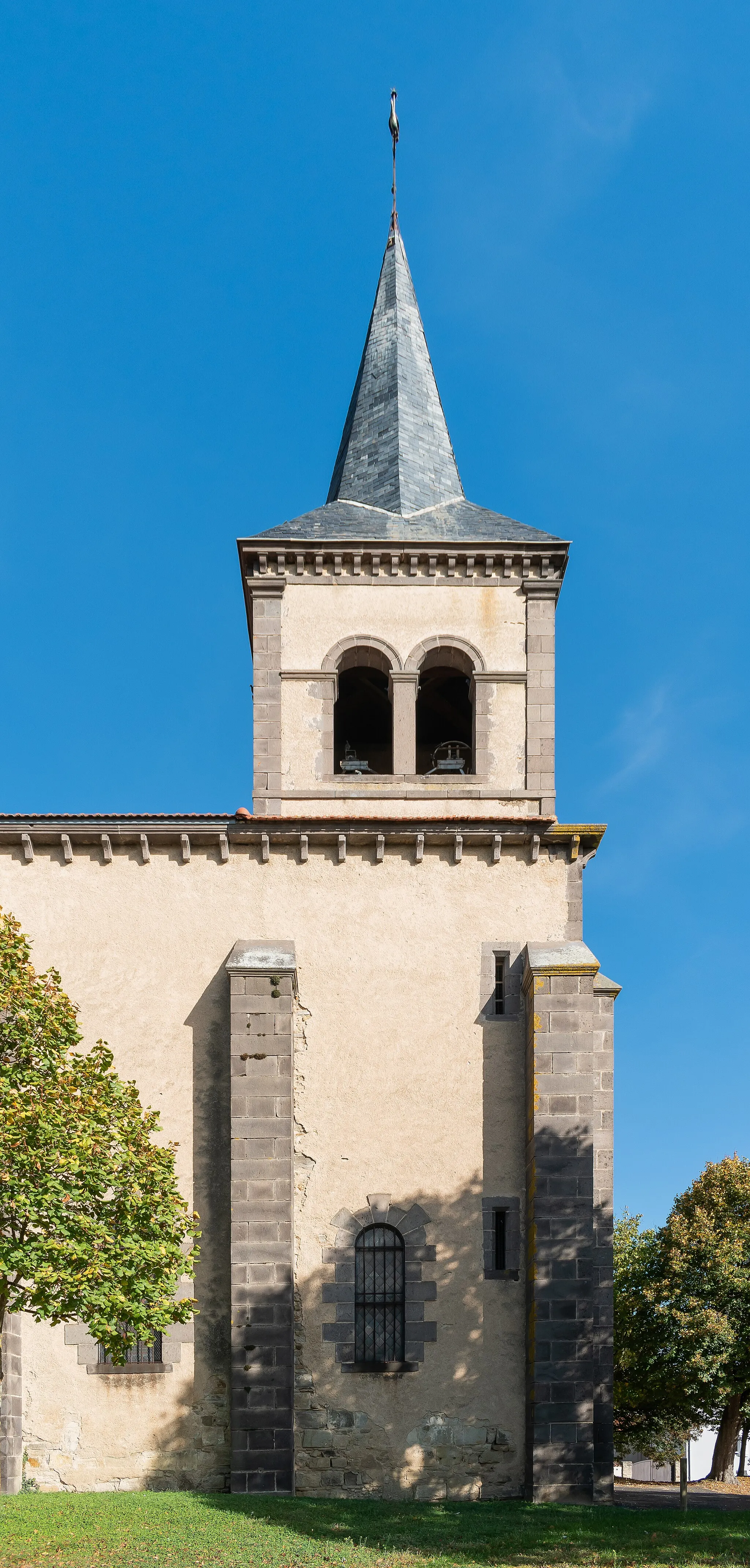 Photo showing: Translation of St Nicholas church in Gimeaux, Puy-de-Dôme, France