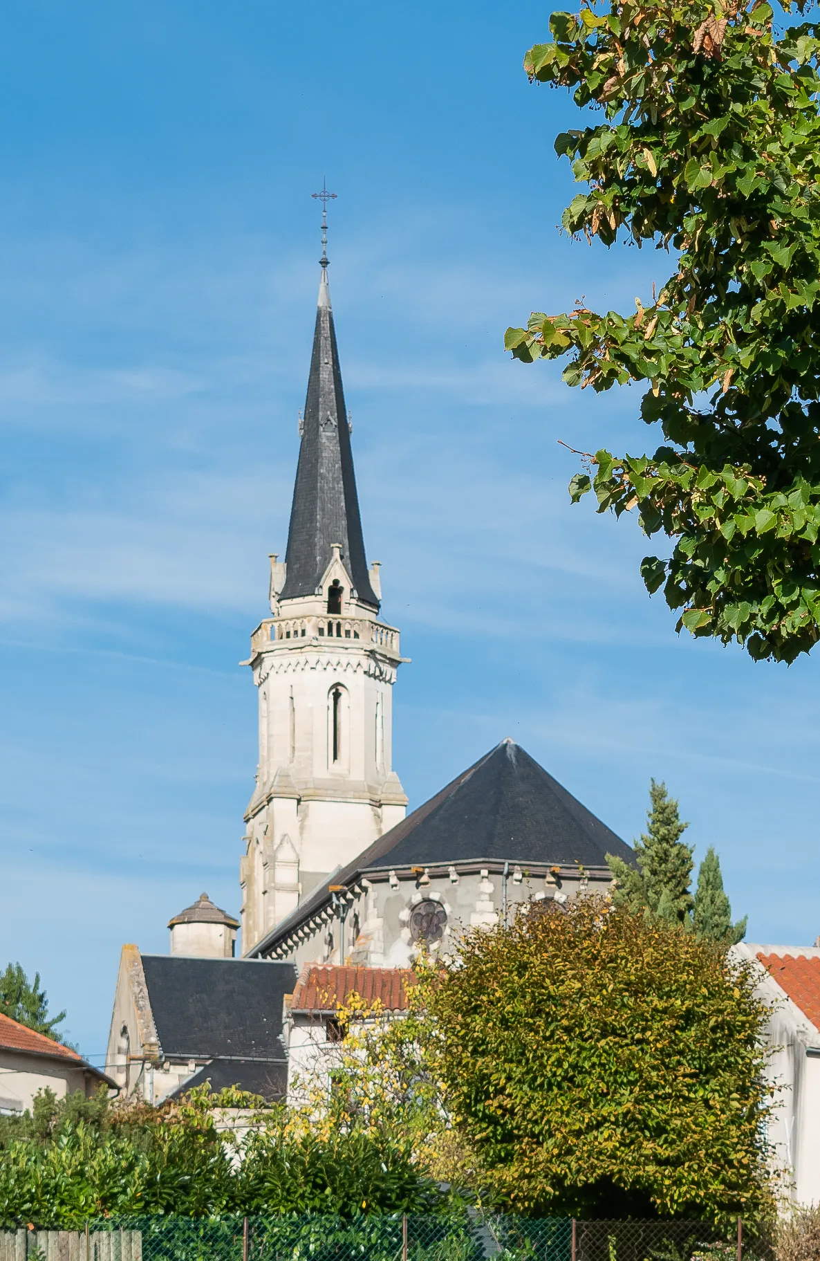 Photo showing: Saint Peter church in Teilhède, Puy-de-Dôme, France