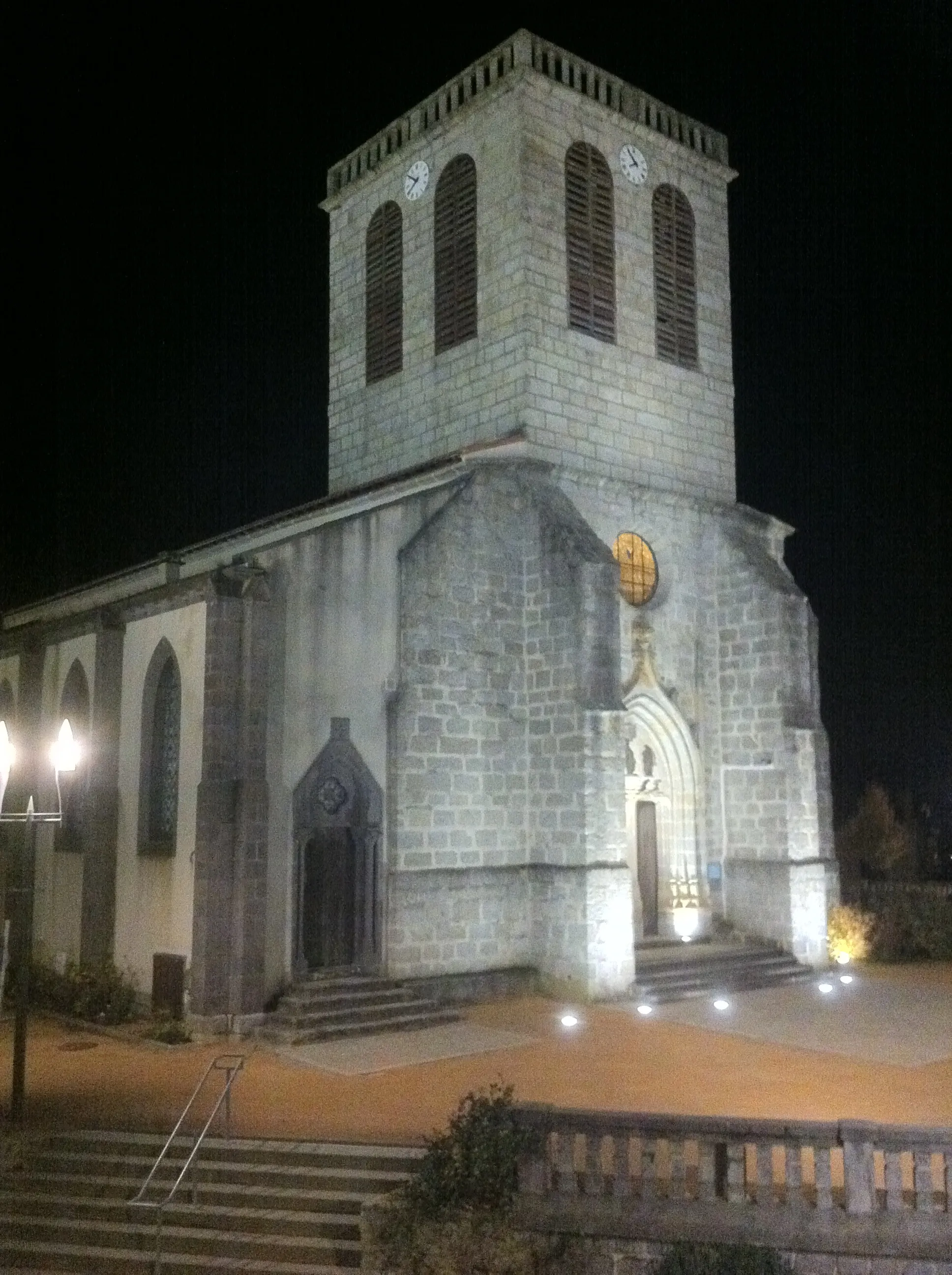 Photo showing: Vue de l'église de SAINT REMY SUR DUROLLE