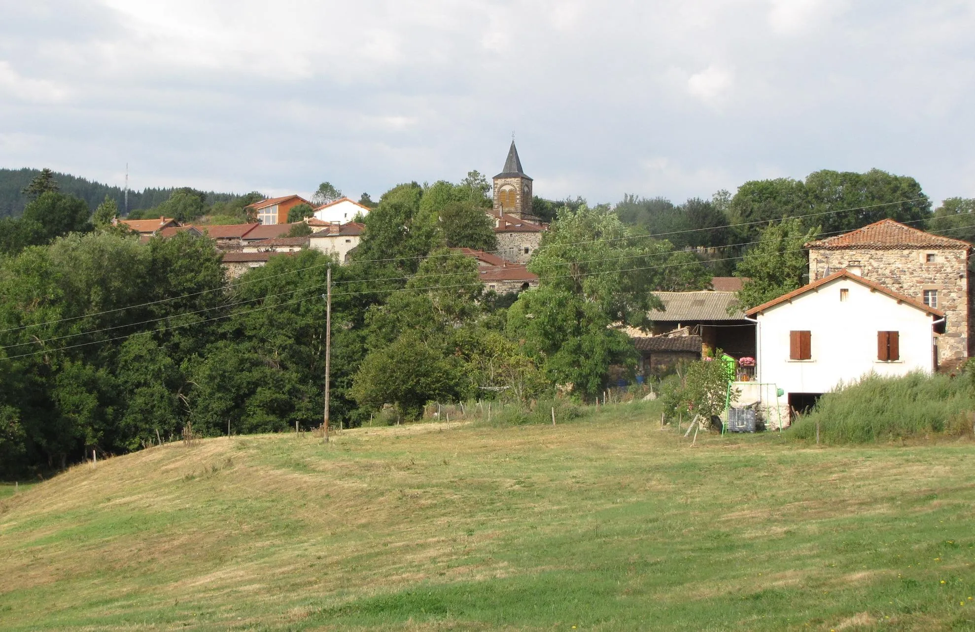 Photo showing: General view of Vazeilles-Limandre August 2009
