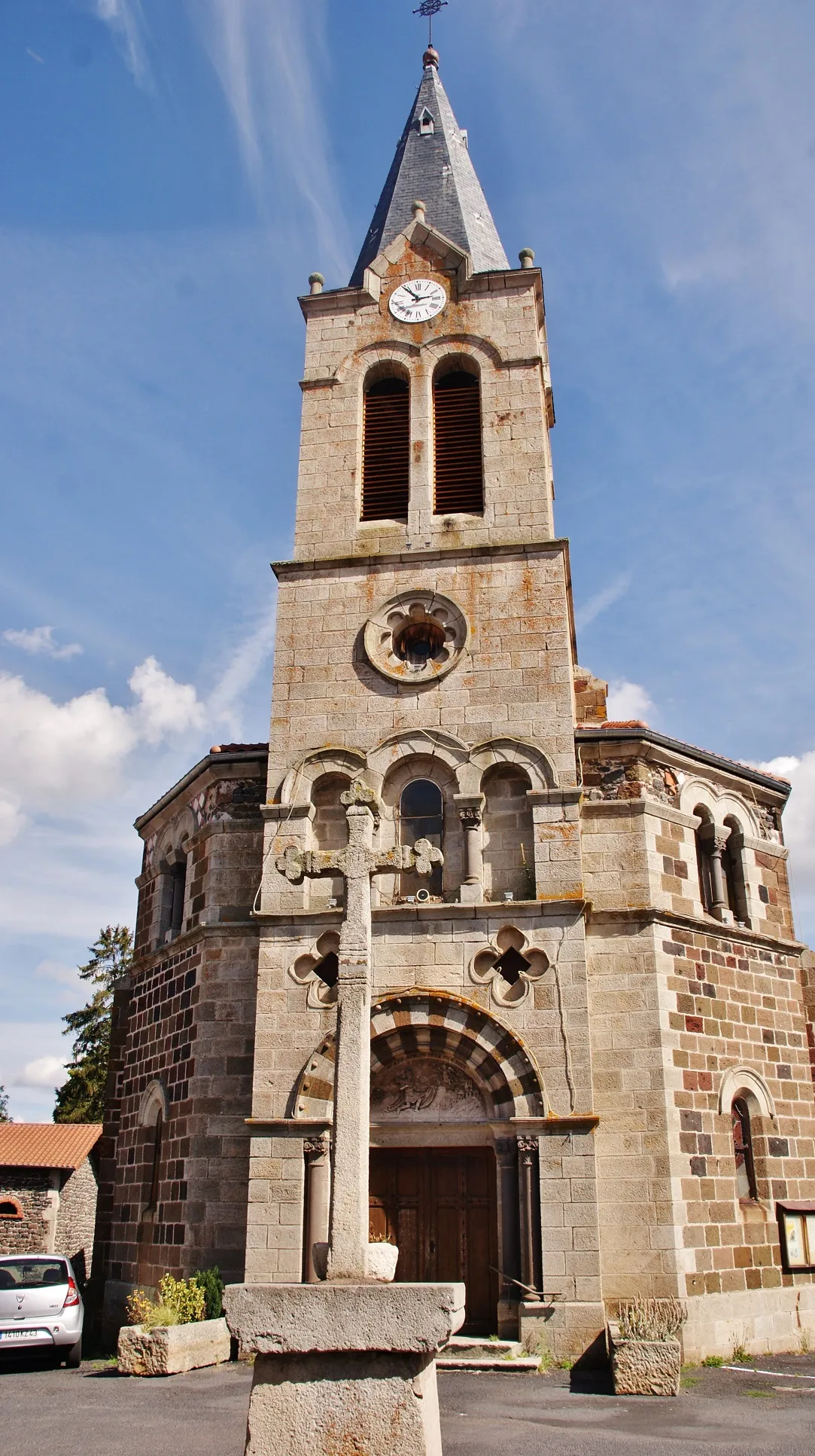 Photo showing: église St Symphorien