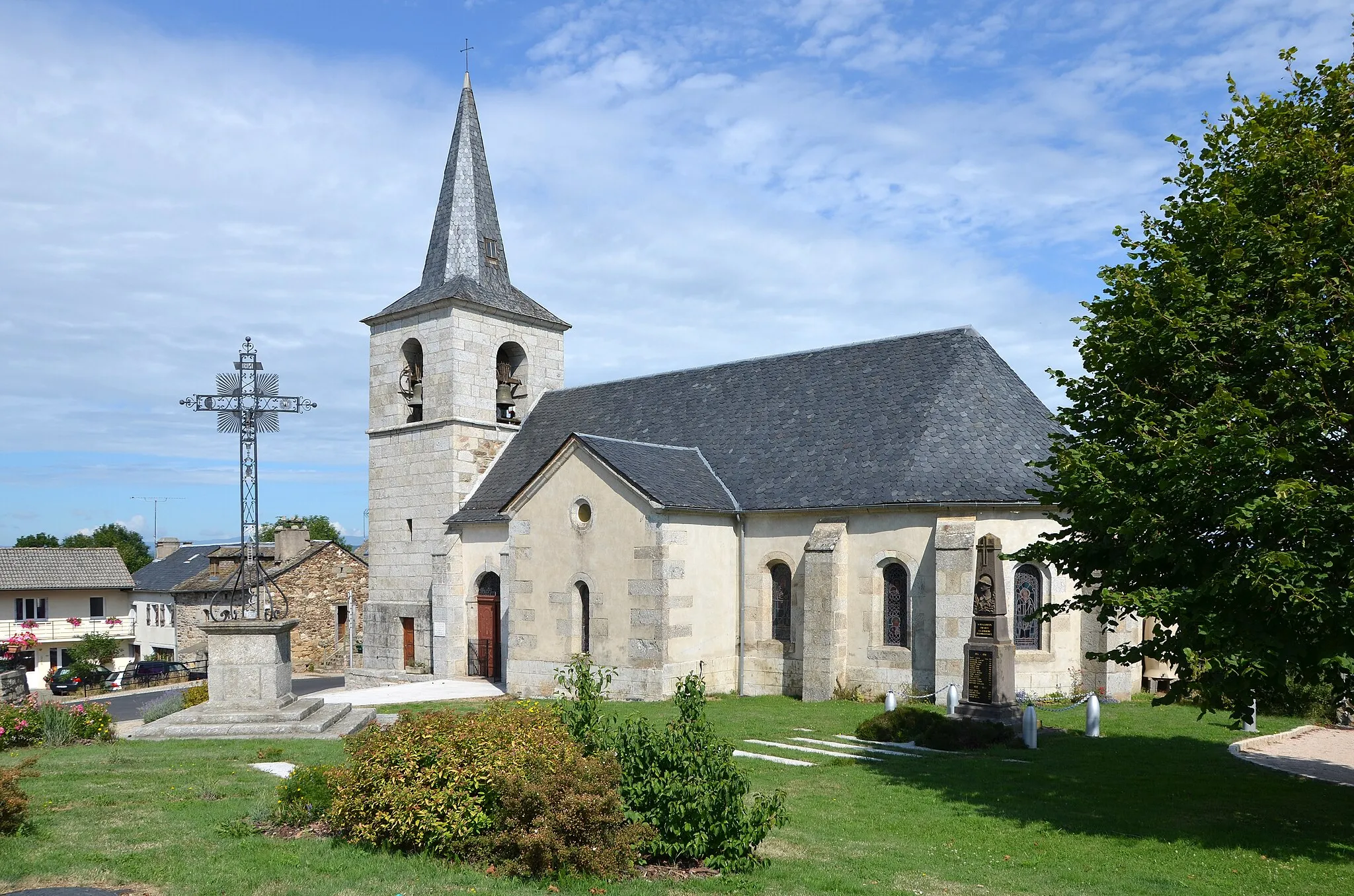 Photo showing: Eglise de Fridefont, Cantal, France